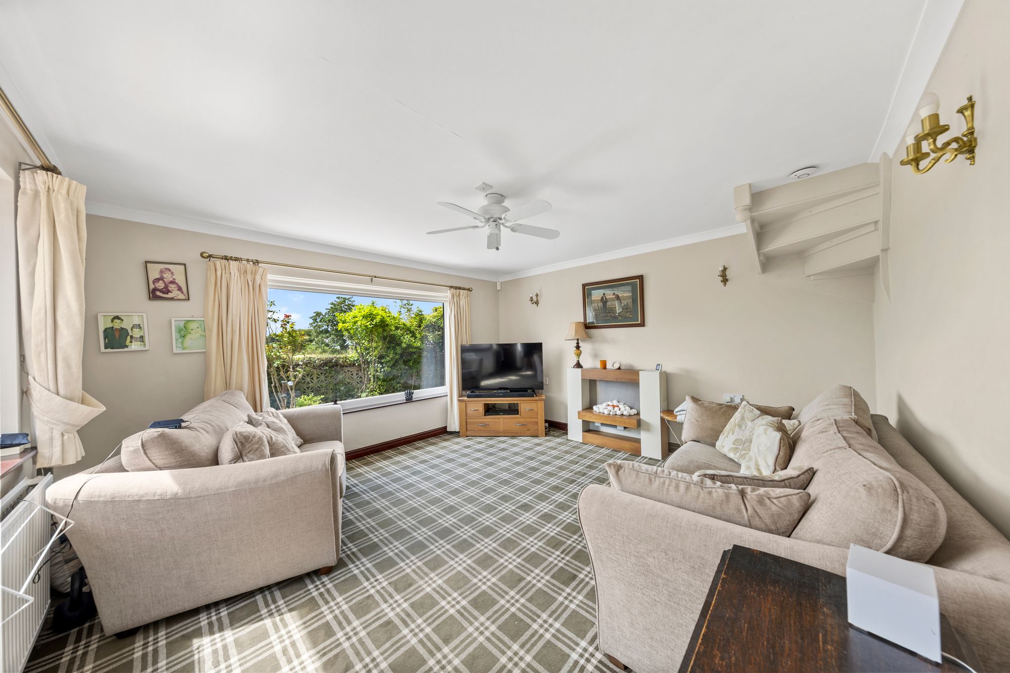 Leigh End, Glazebury, WA3