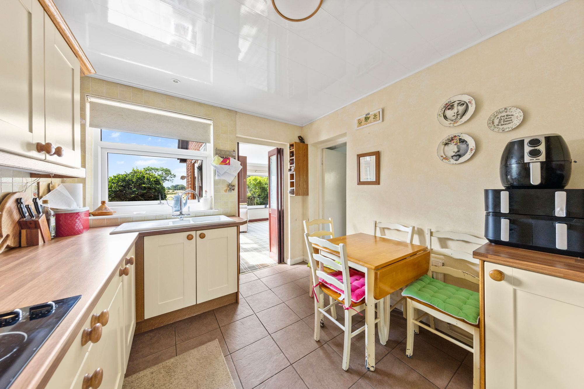 Leigh End, Glazebury, WA3