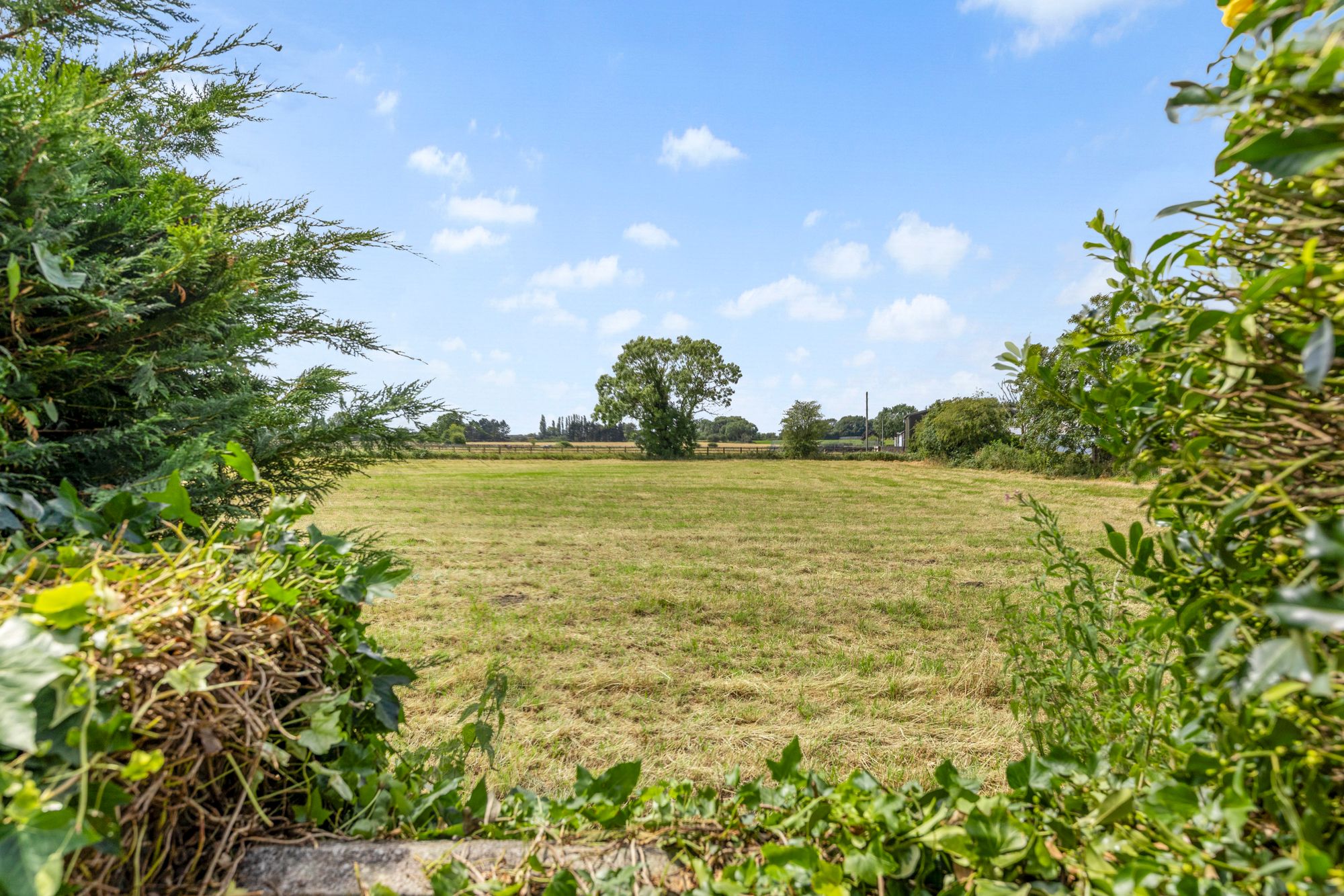 Leigh End, Glazebury, WA3