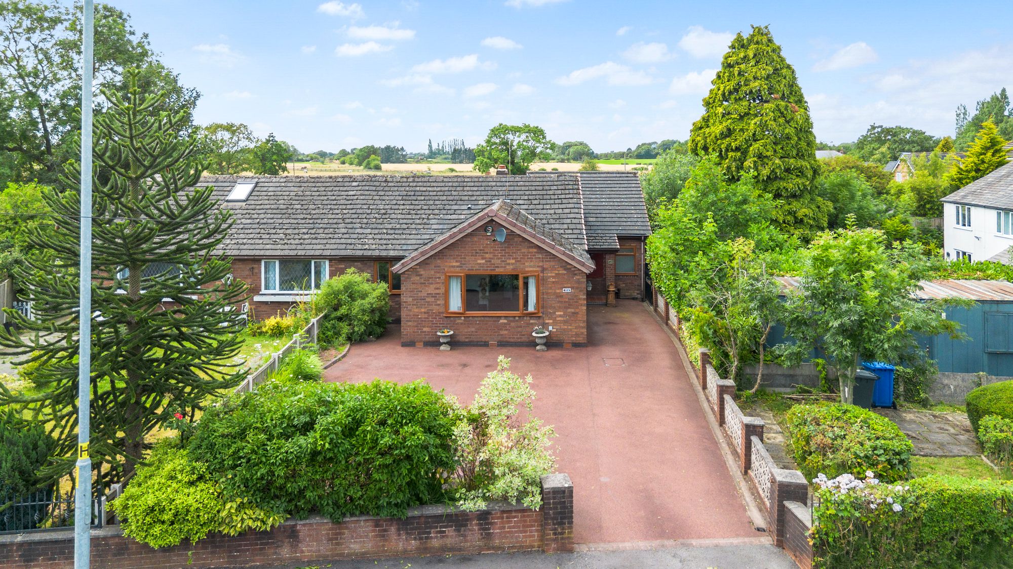 Leigh End, Glazebury, WA3