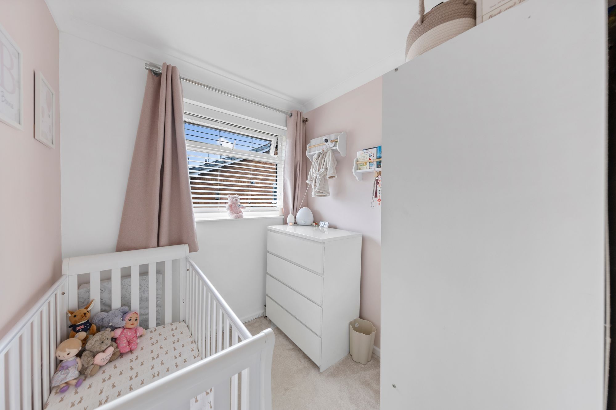 Bluebell Court, Beechwood, WA7