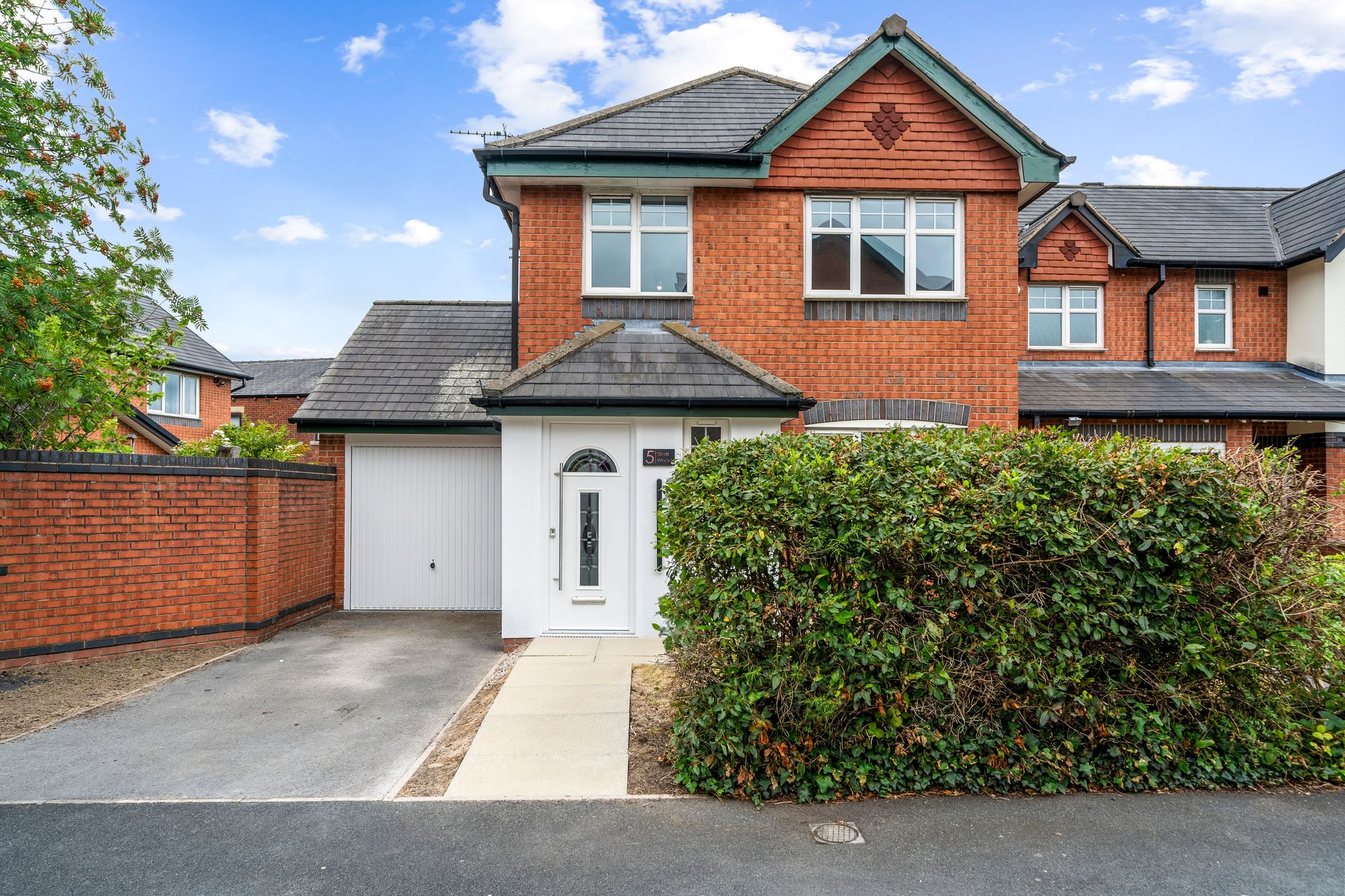 Stott Wharf, Leigh, WN7