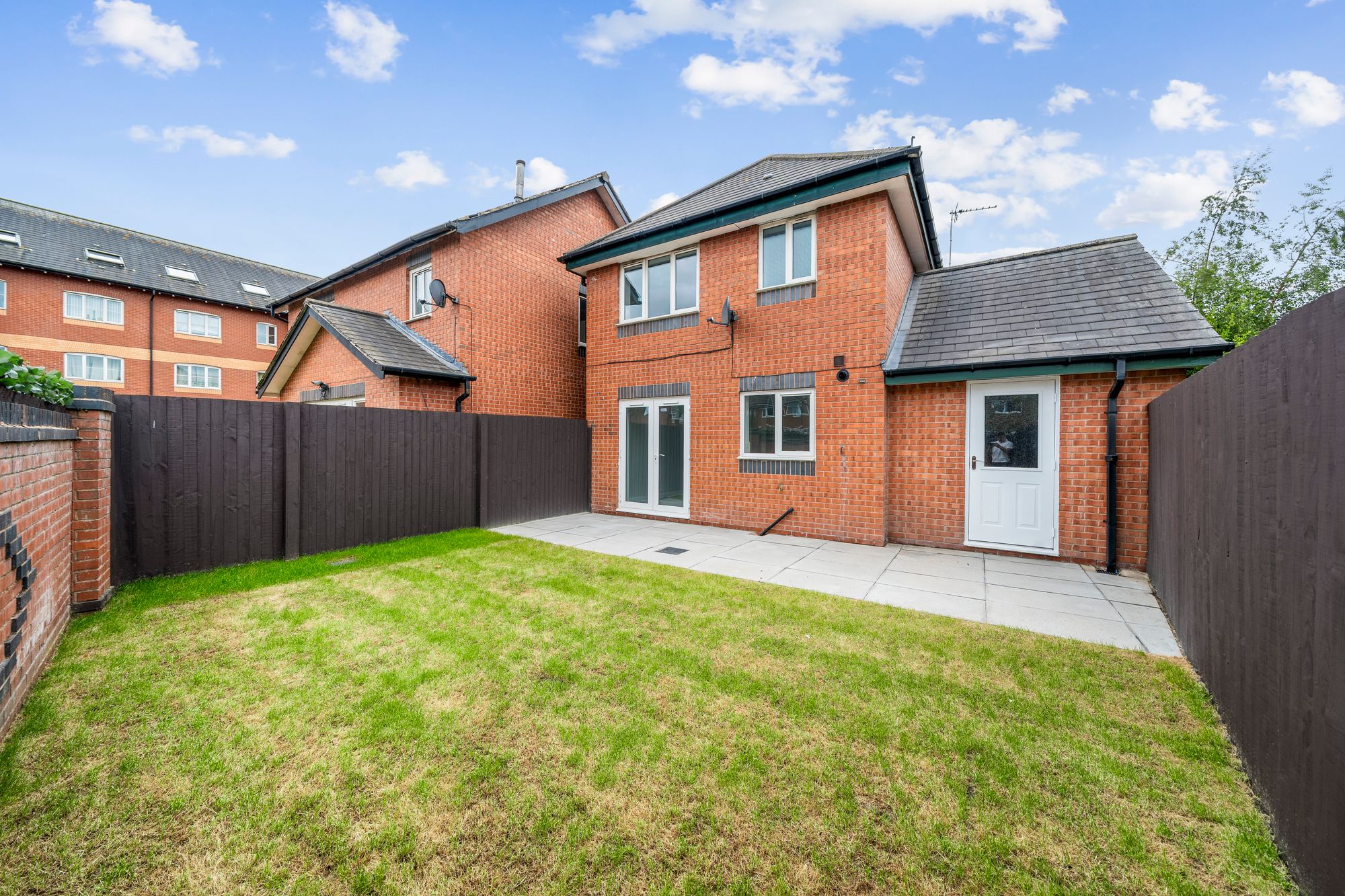 Stott Wharf, Leigh, WN7