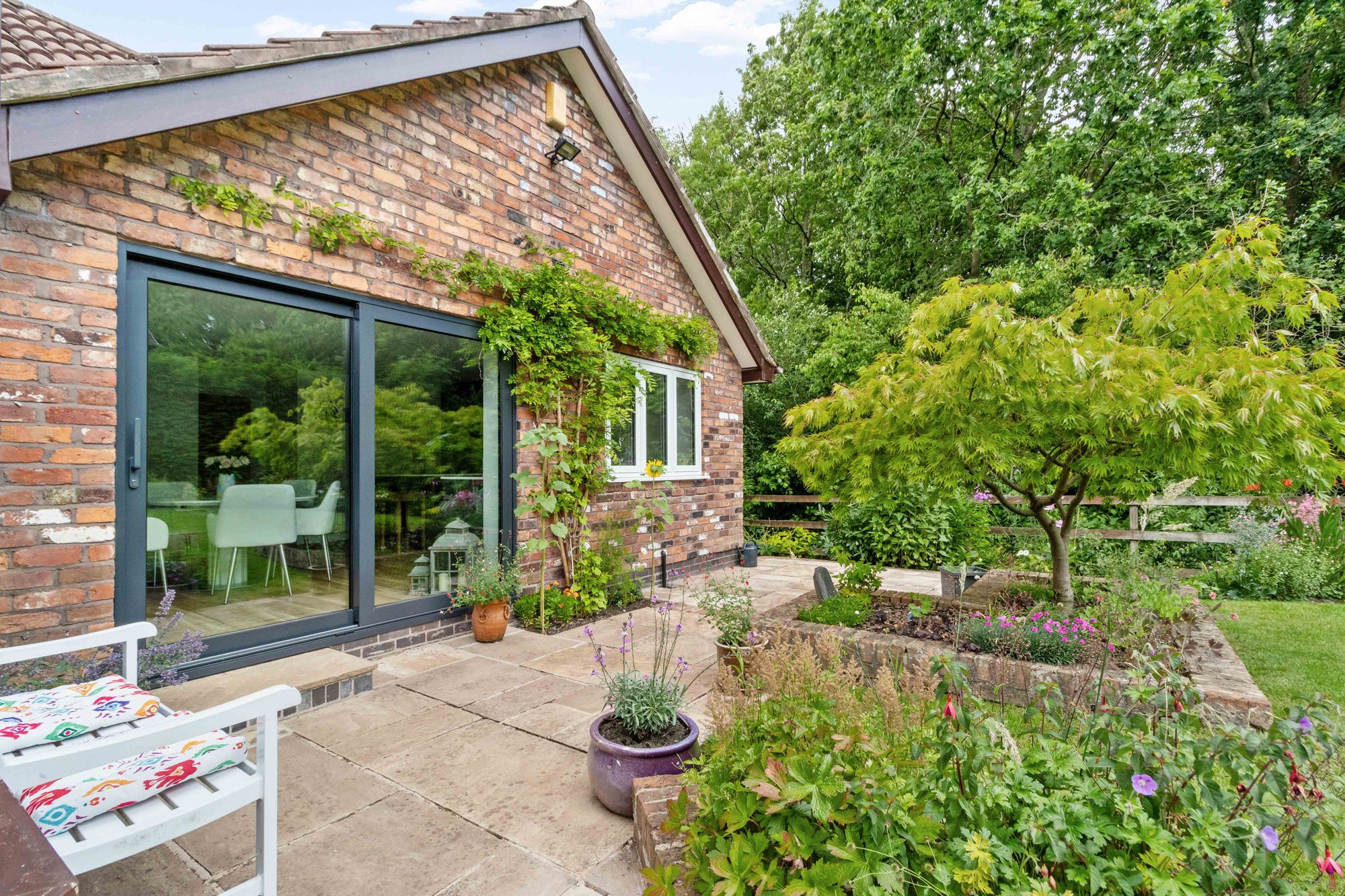 Chessington Close, Appleton, WA4