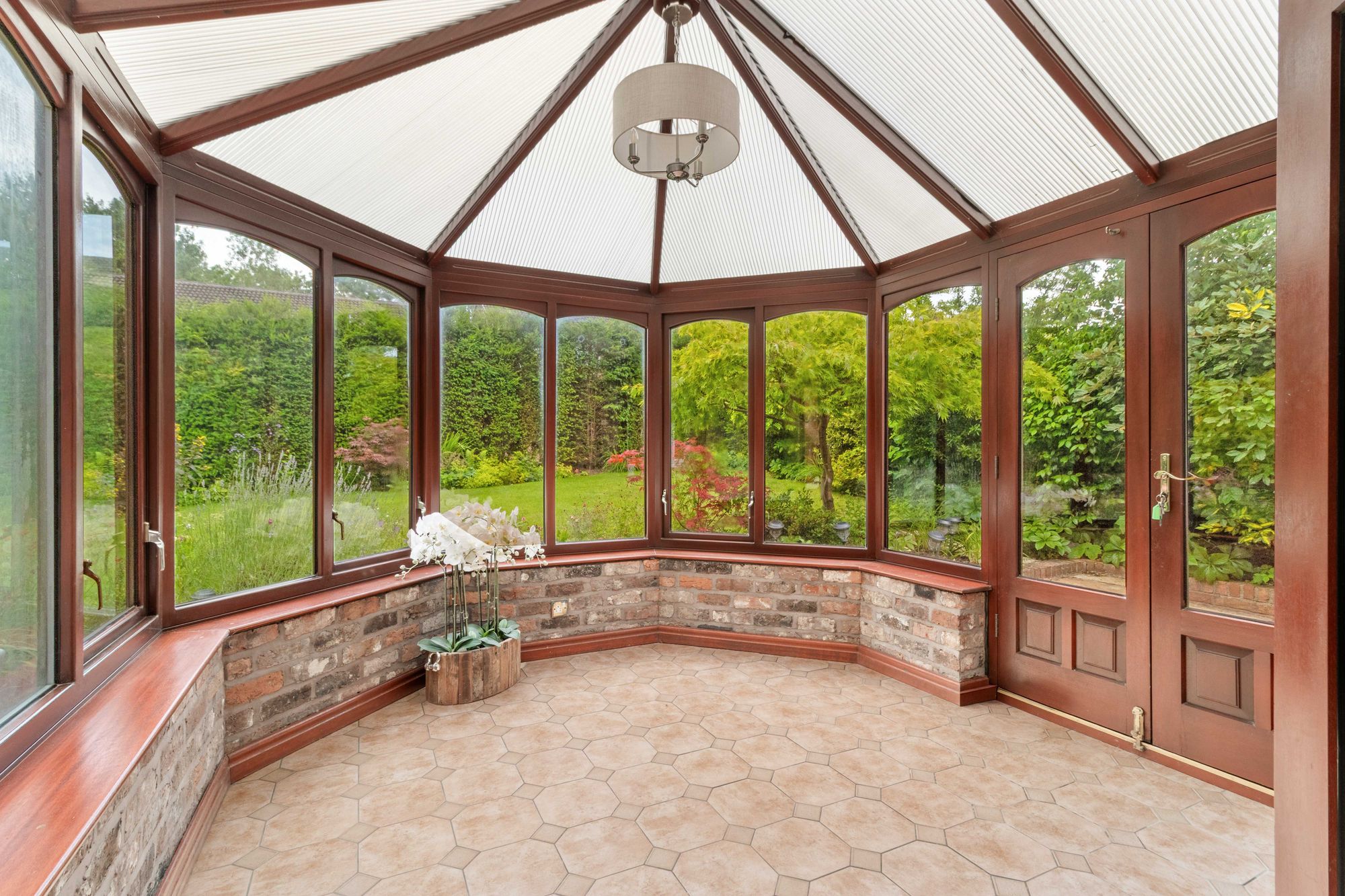 Chessington Close, Appleton, WA4