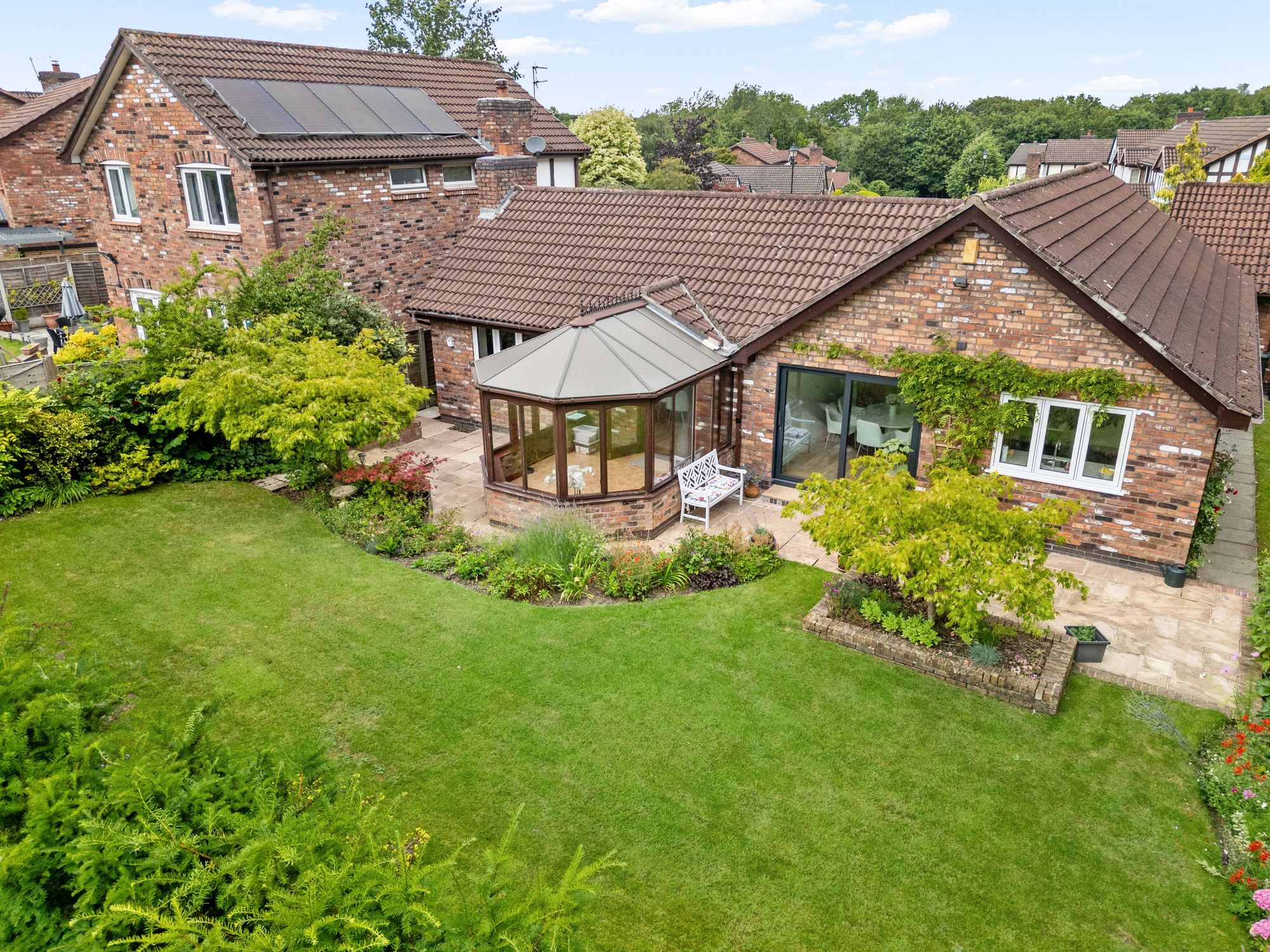 Chessington Close, Appleton, WA4