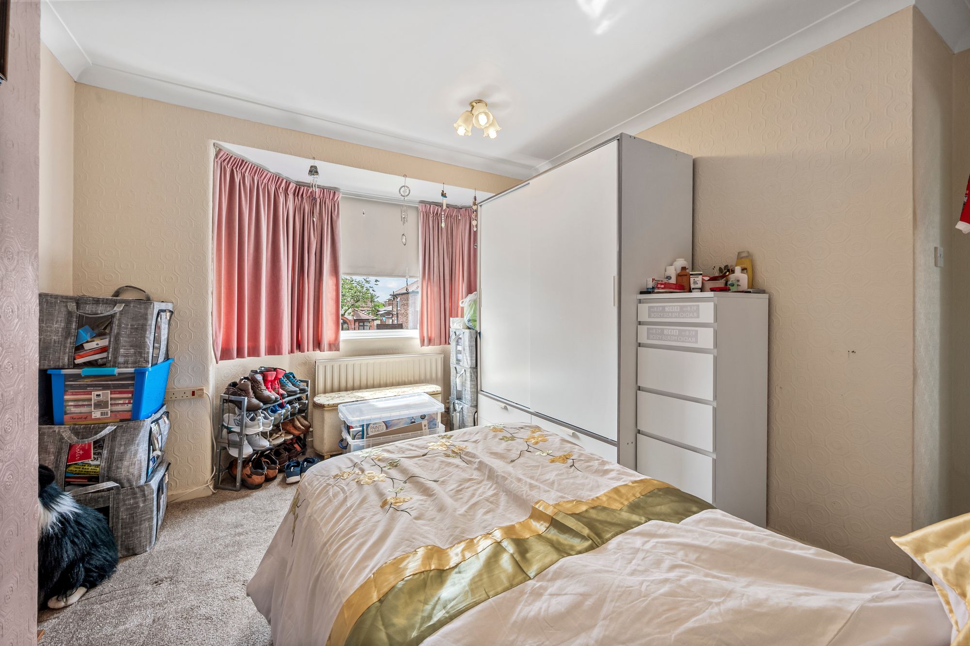 Broadway, Grange Park, WA10