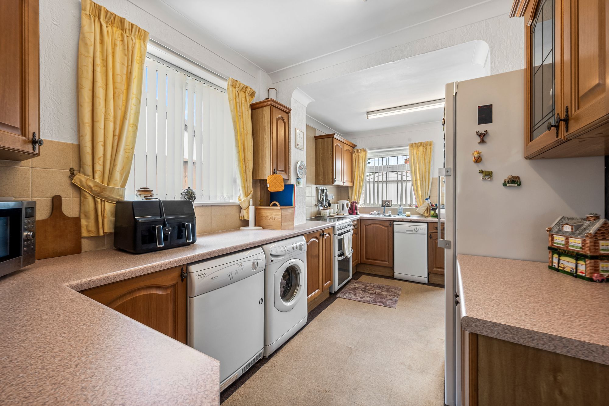 Broadway, Grange Park, WA10