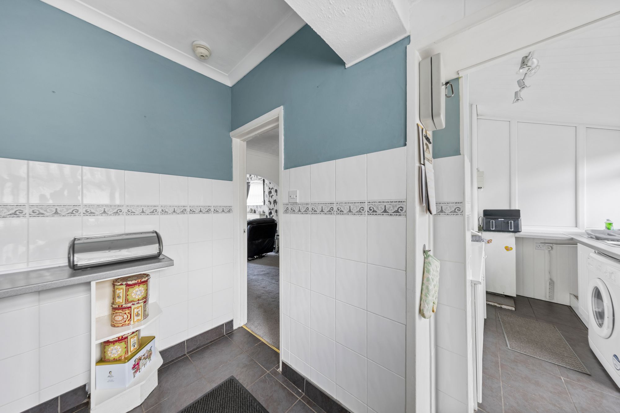 Waverley Avenue, Appleton, WA4