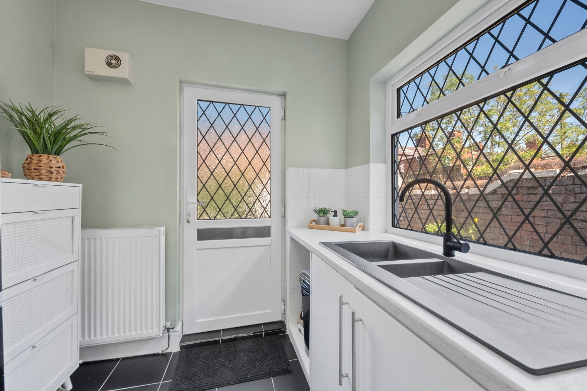 Lingholme Road, St. Helens, WA10