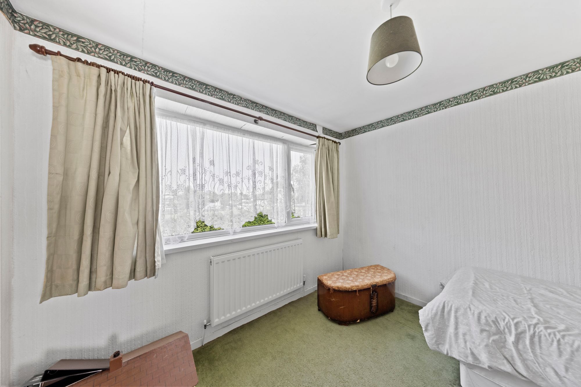 Greymist Avenue, Woolston, WA1