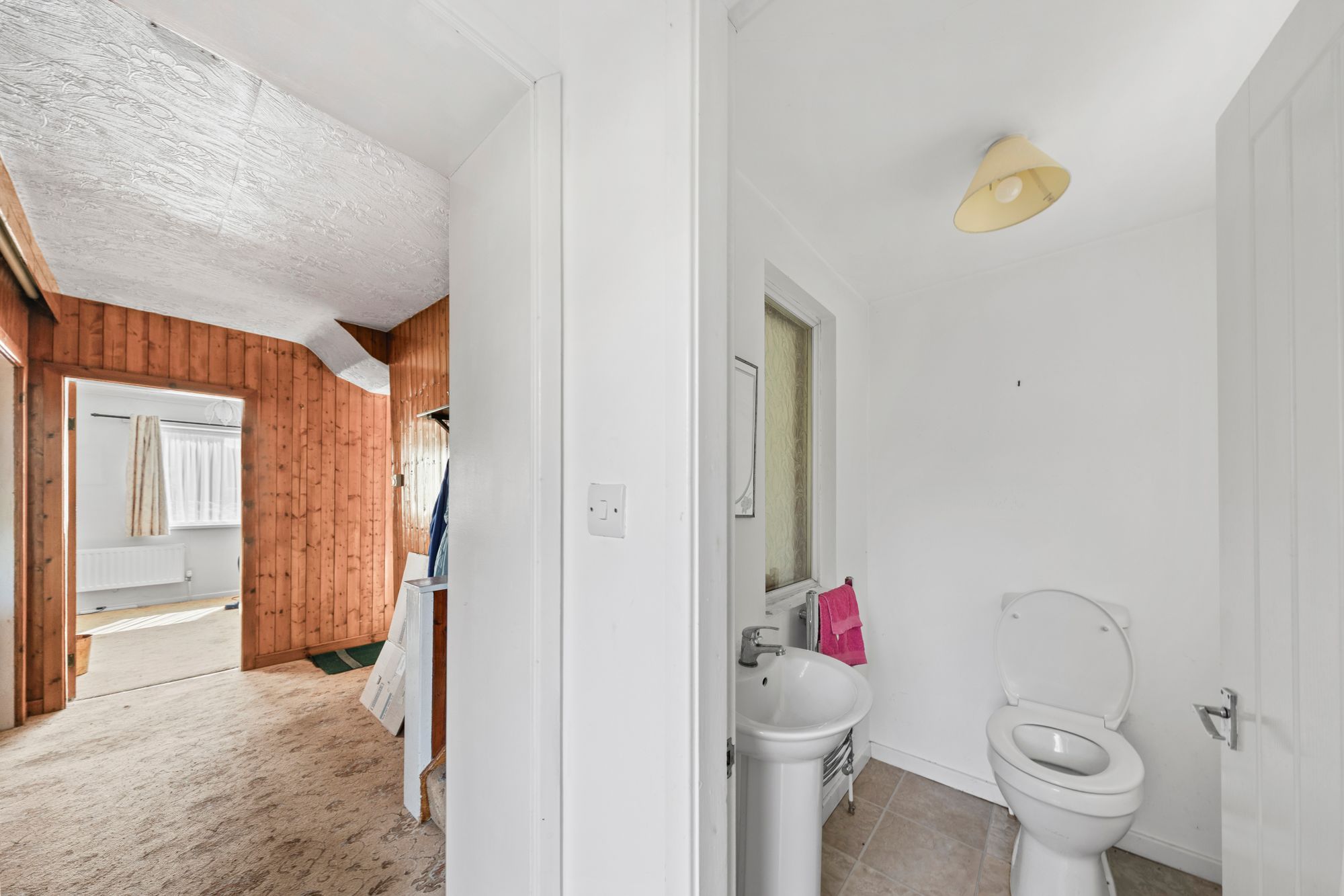 Greymist Avenue, Woolston, WA1