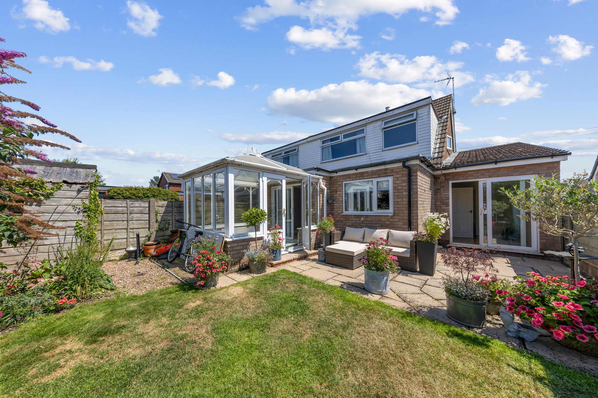 Linden Close, Woolston, WA1