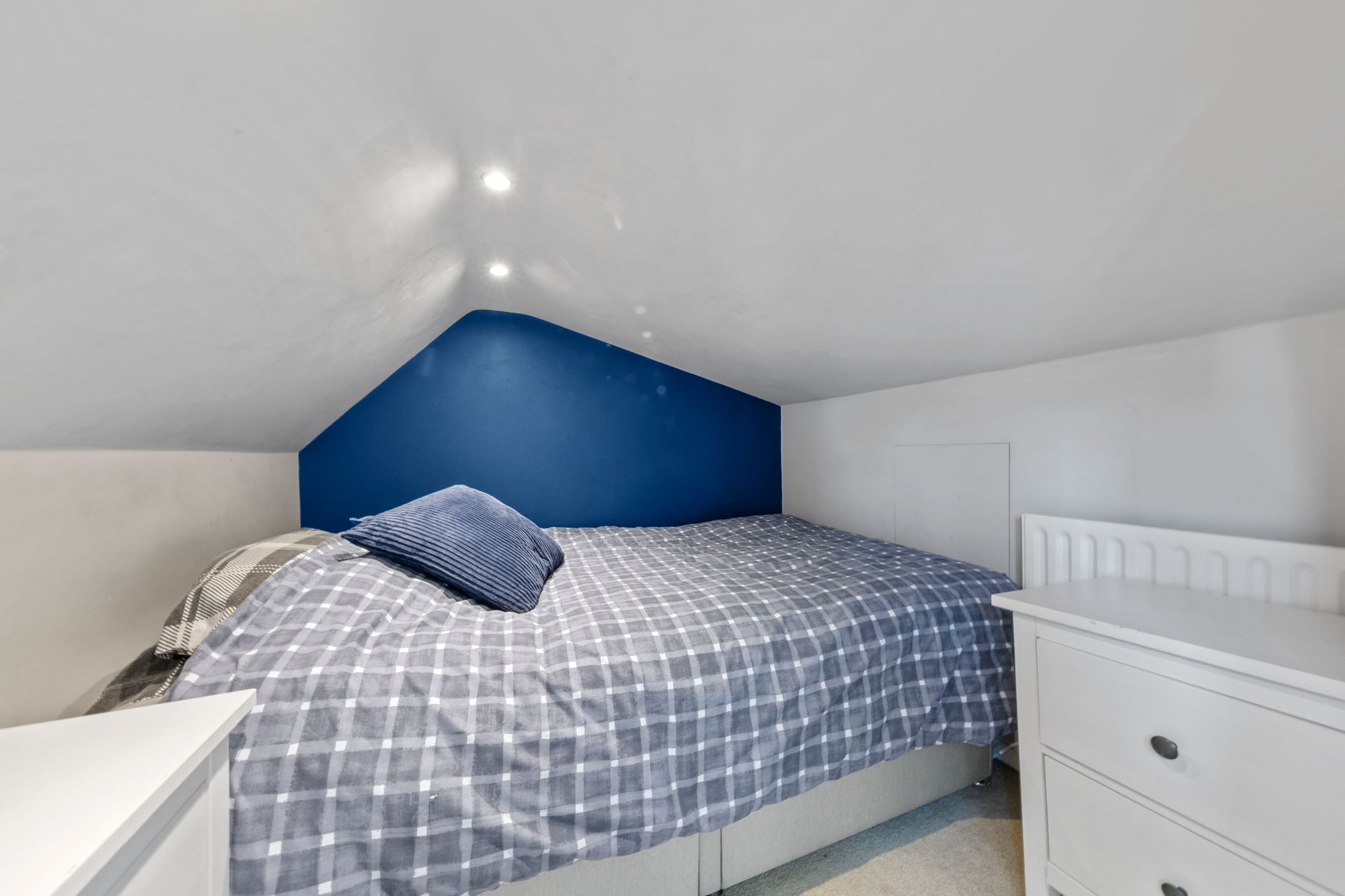 Linden Close, Woolston, WA1