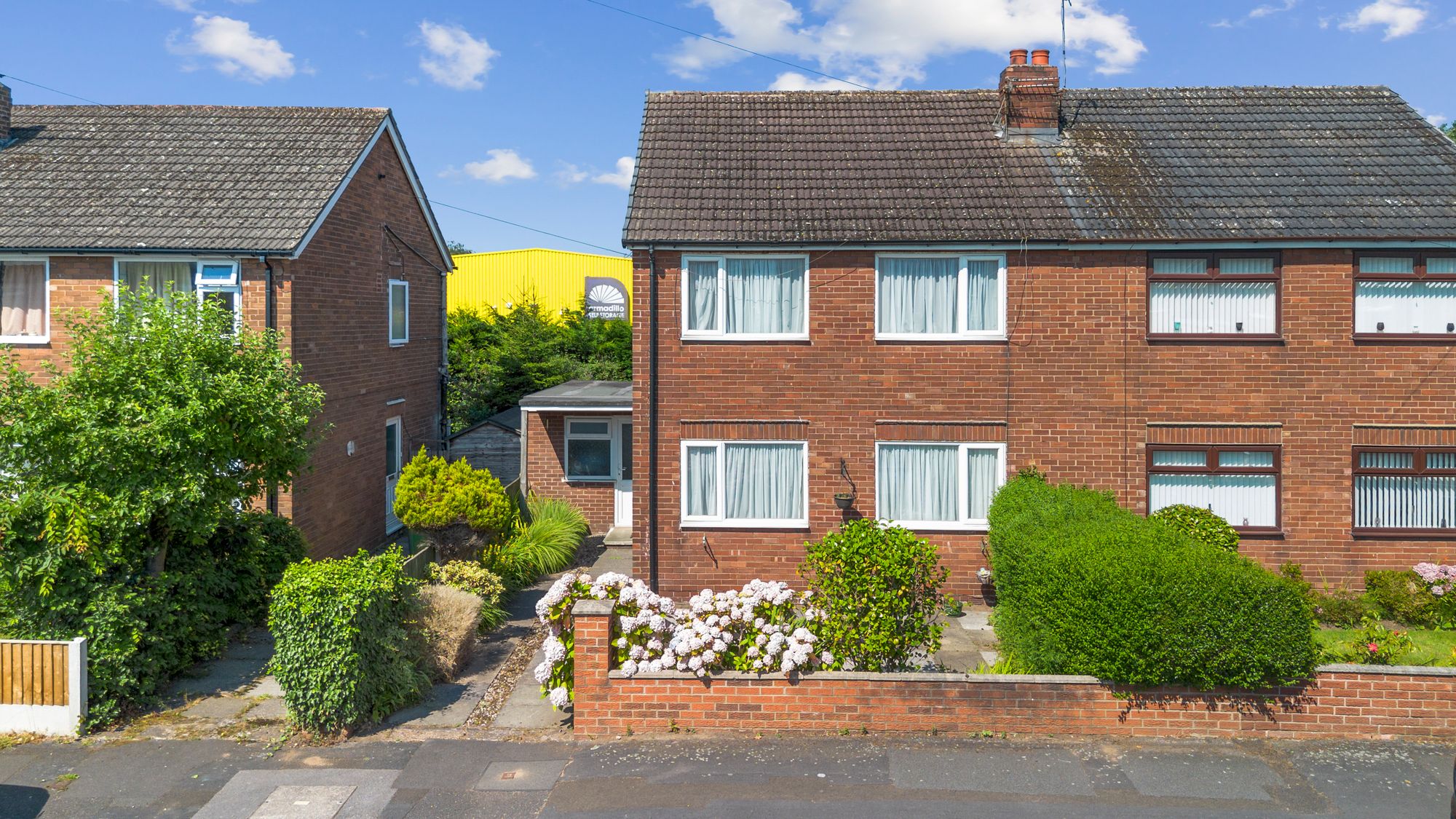 Greymist Avenue, Woolston, WA1