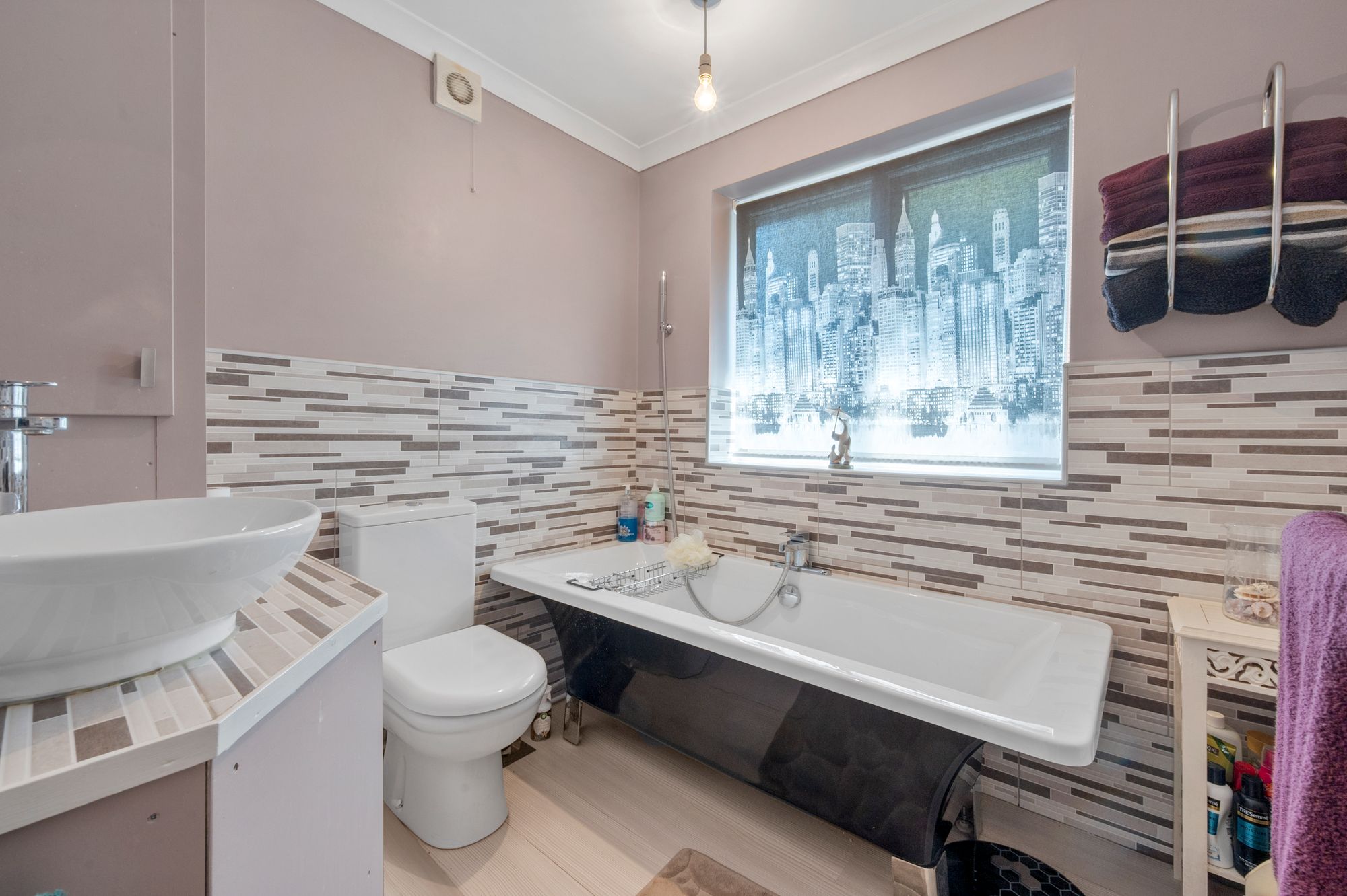Margaret Avenue, Woolston, WA1