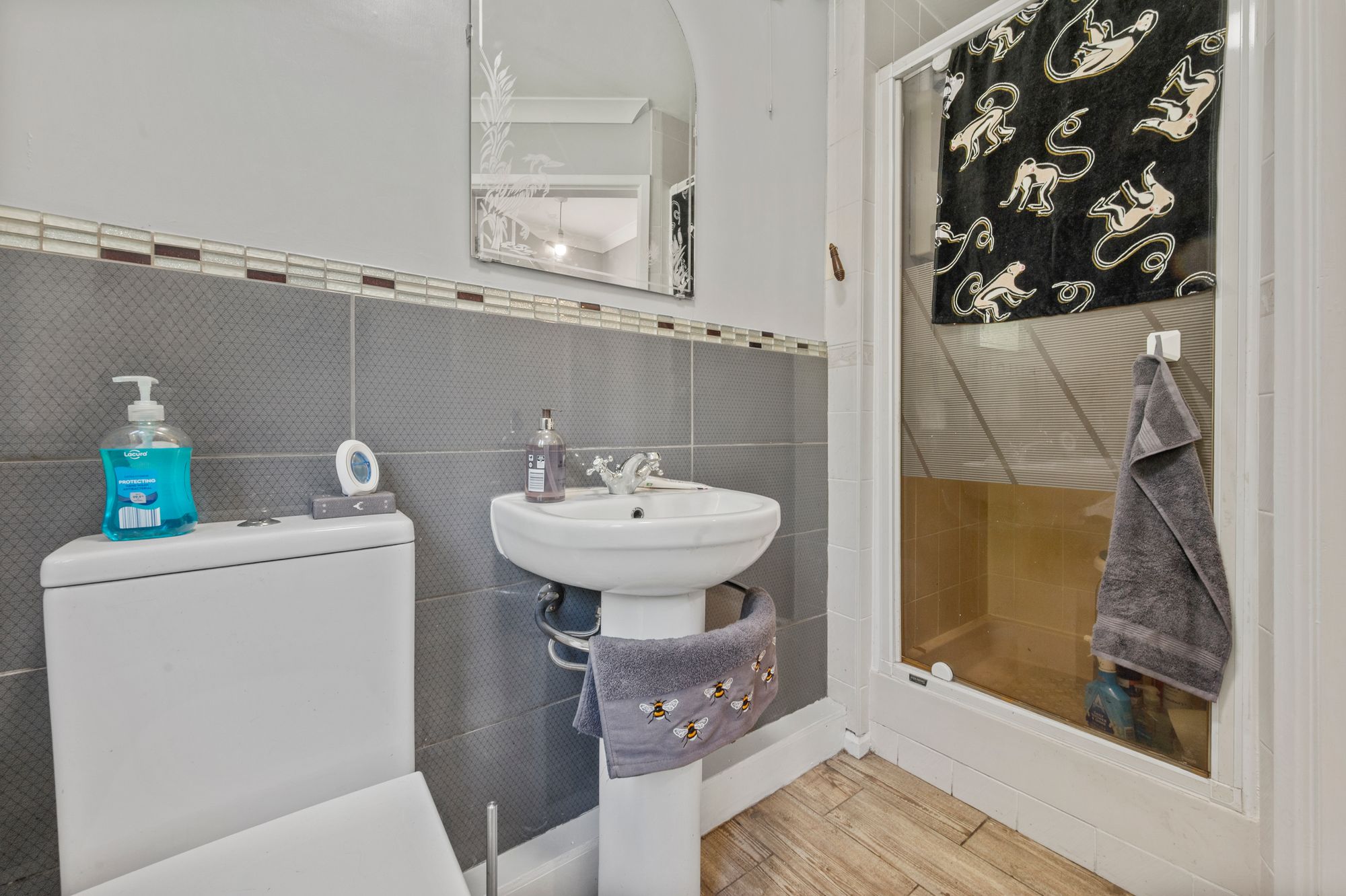 Margaret Avenue, Woolston, WA1