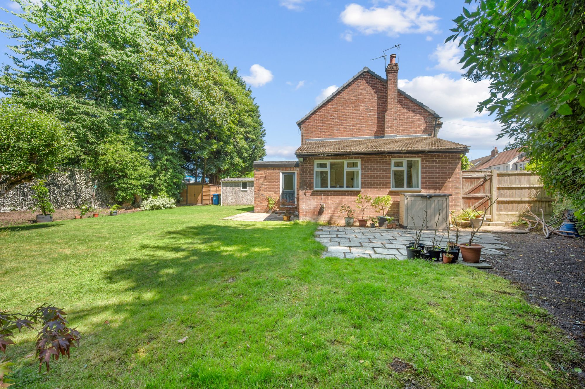 Margaret Avenue, Woolston, WA1