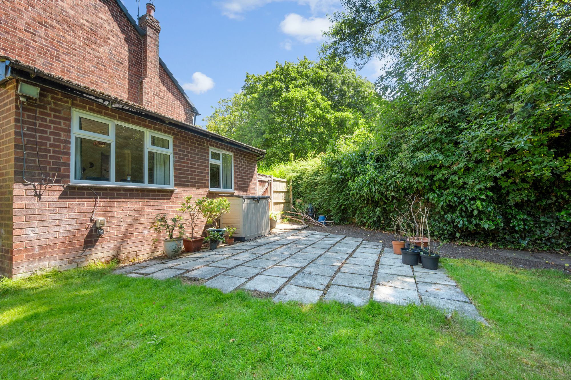 Margaret Avenue, Woolston, WA1