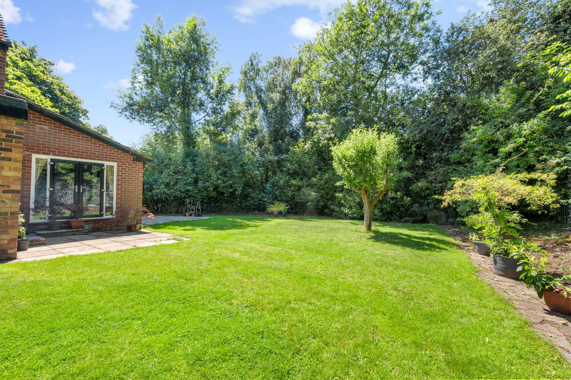 Margaret Avenue, Woolston, WA1