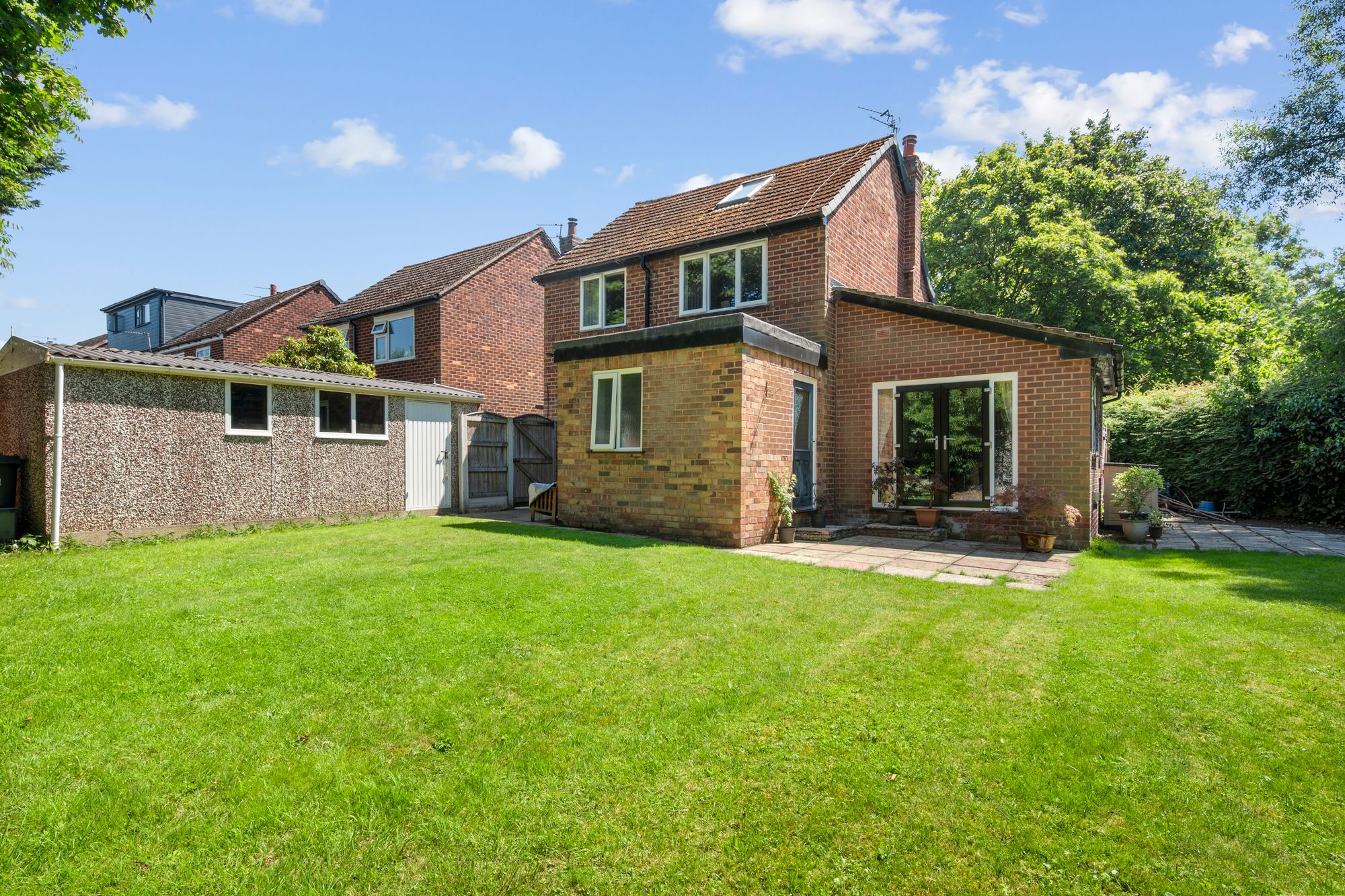 Margaret Avenue, Woolston, WA1