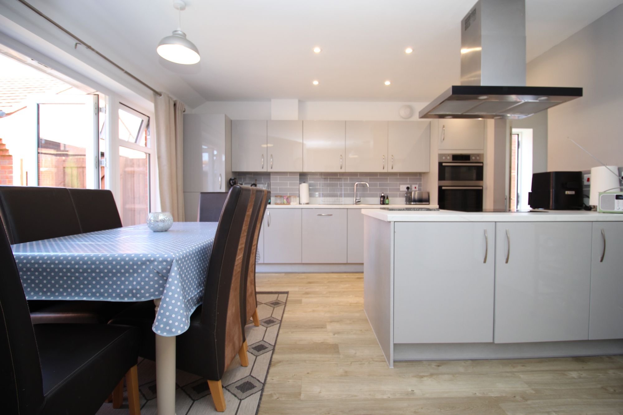 220 Kingsman Drive, Botley