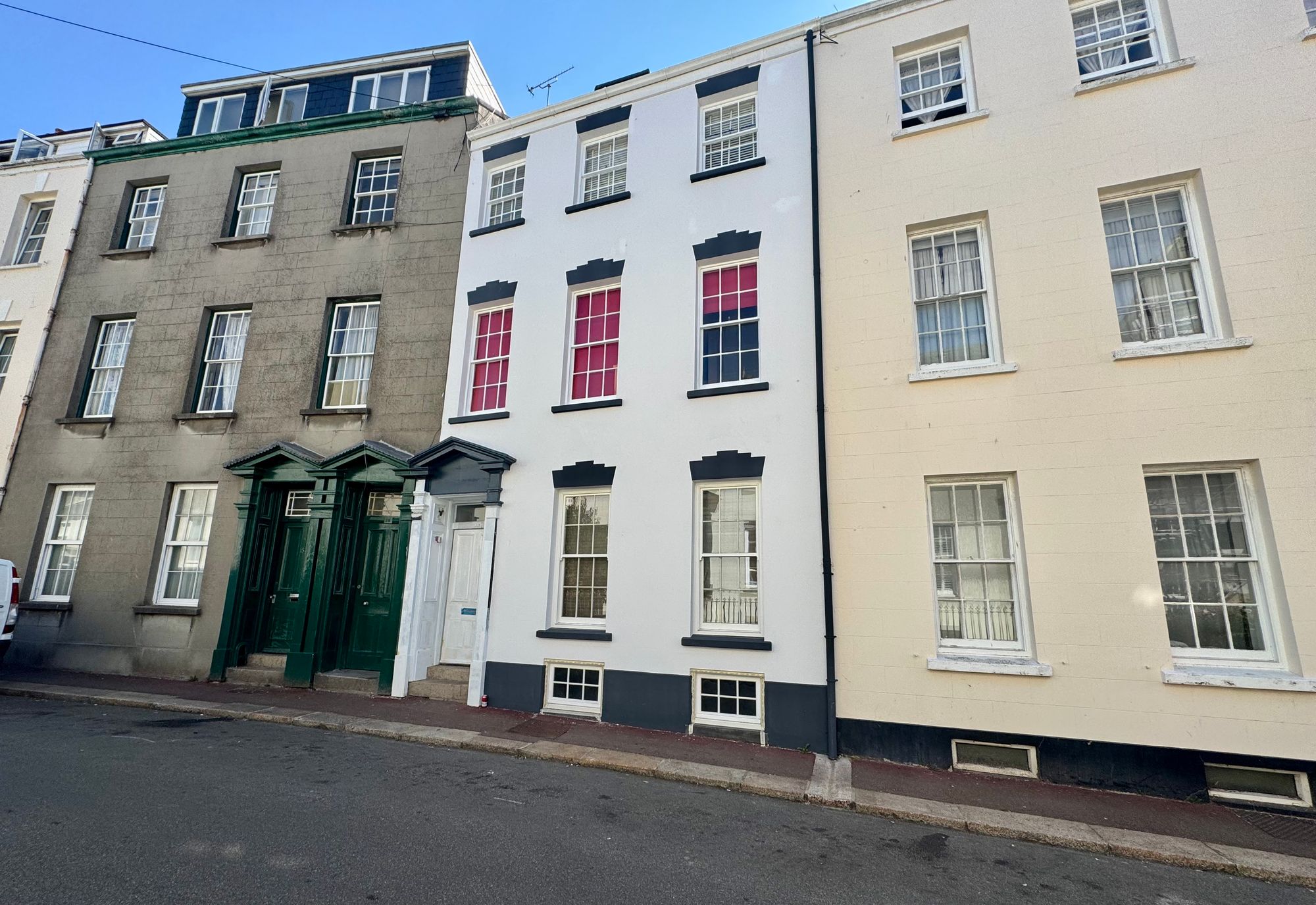 1 bed Apartment For Rent in St. Helier, Jersey