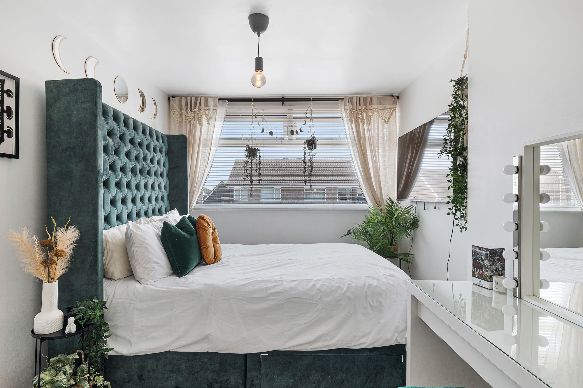 Cheltenham Crescent, Runcorn, WA7