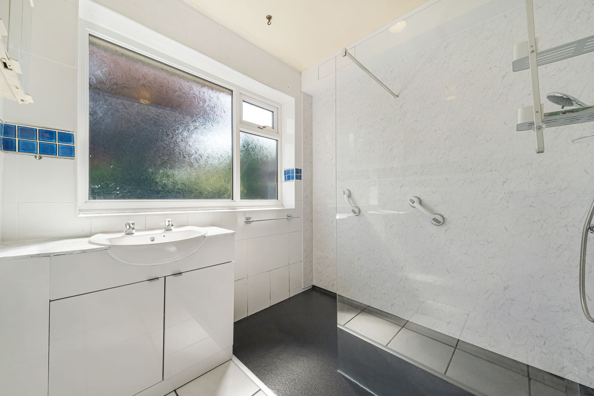 Buckingham Avenue, Widnes, WA8