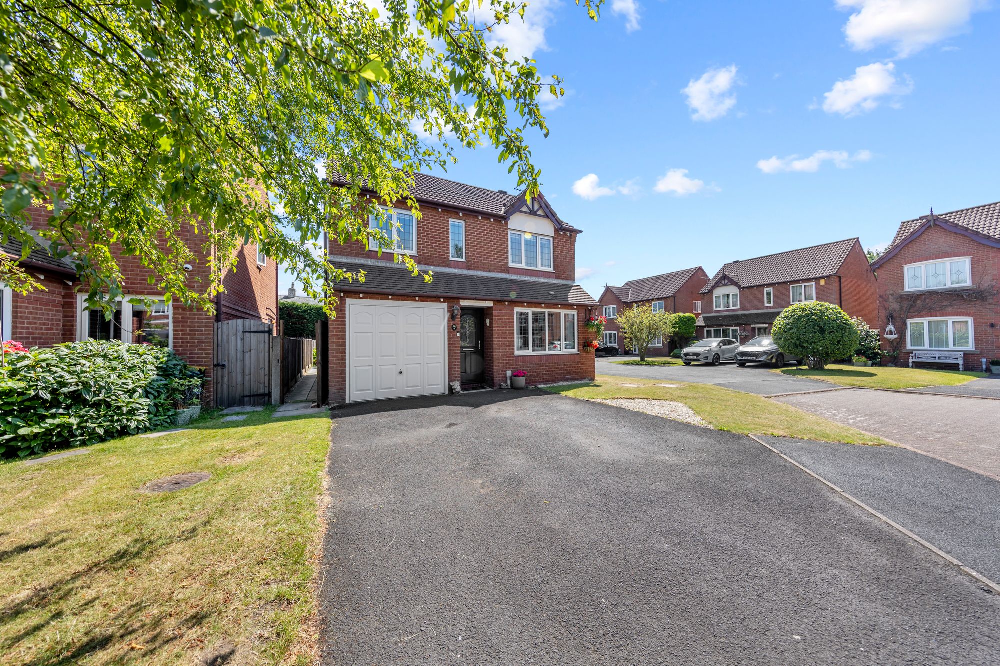 Cross Lane South, Risley, WA3