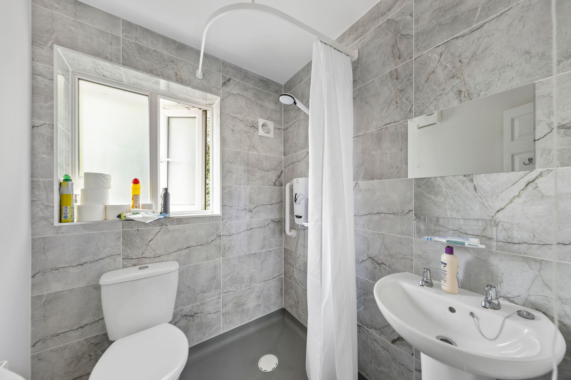 Flaxley Close, Birchwood, WA3
