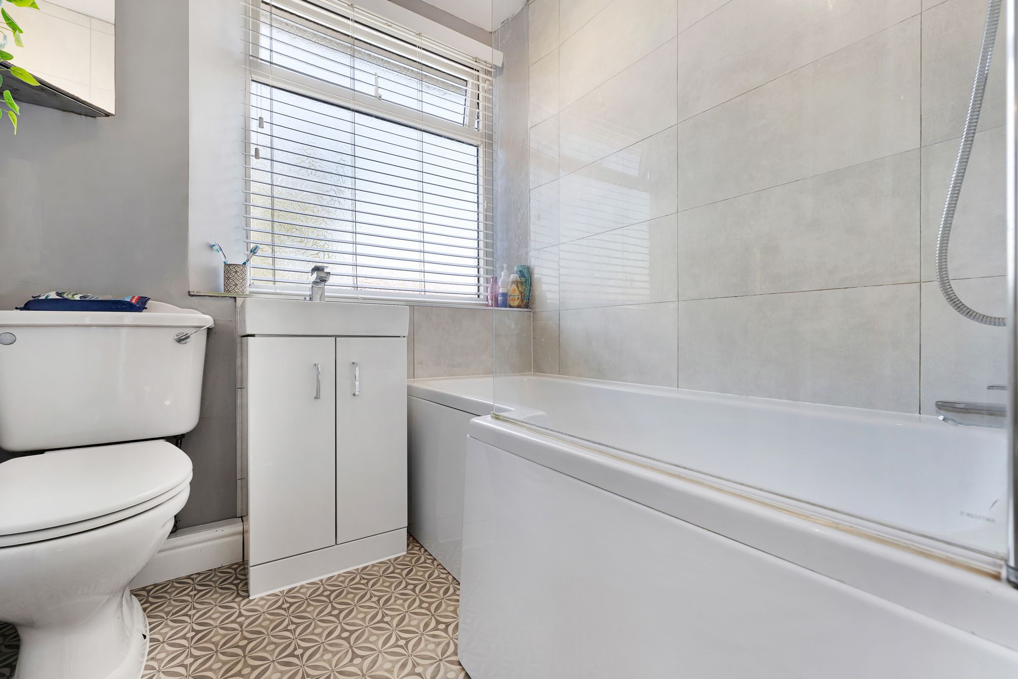 Claremont Drive, Widnes, WA8