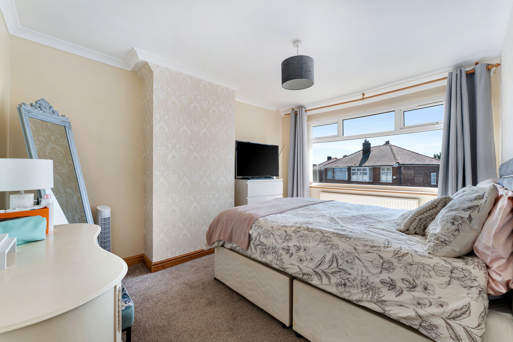 Claremont Drive, Widnes, WA8
