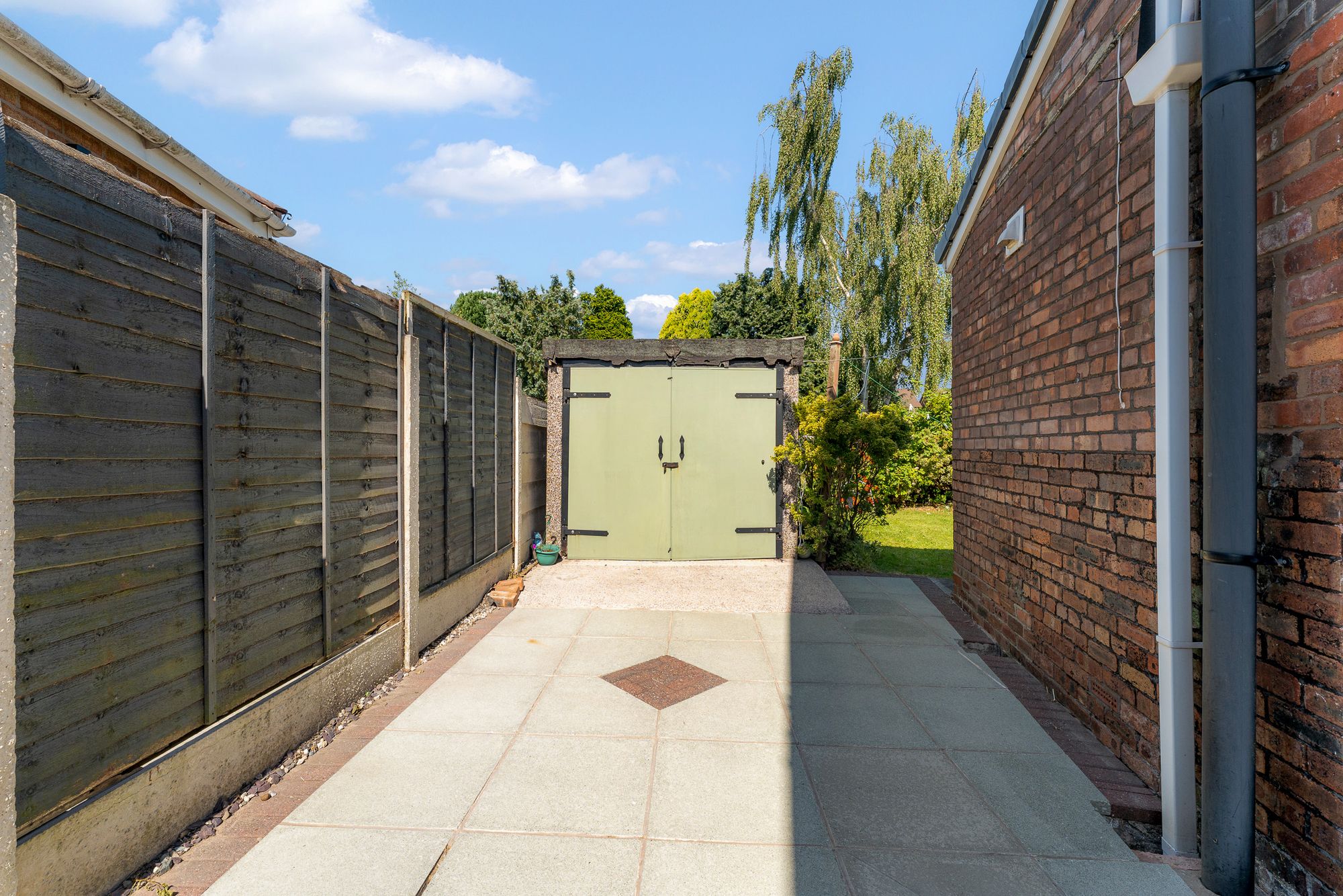 Claremont Drive, Widnes, WA8