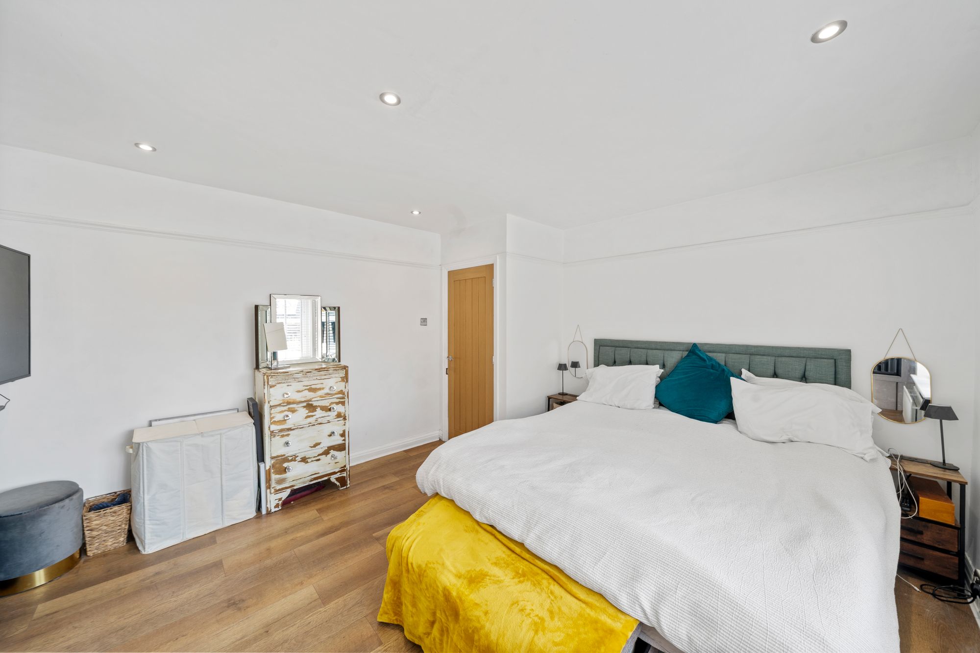 Manchester Road, Leigh, WN7