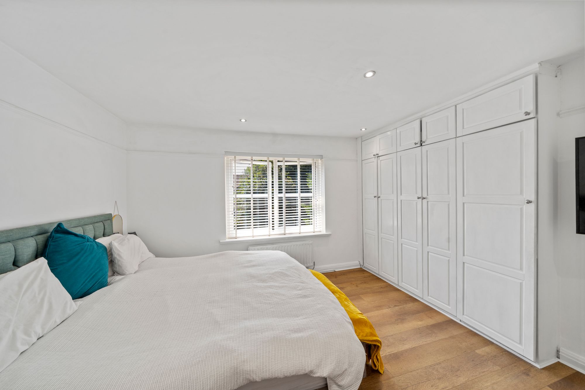 Manchester Road, Leigh, WN7