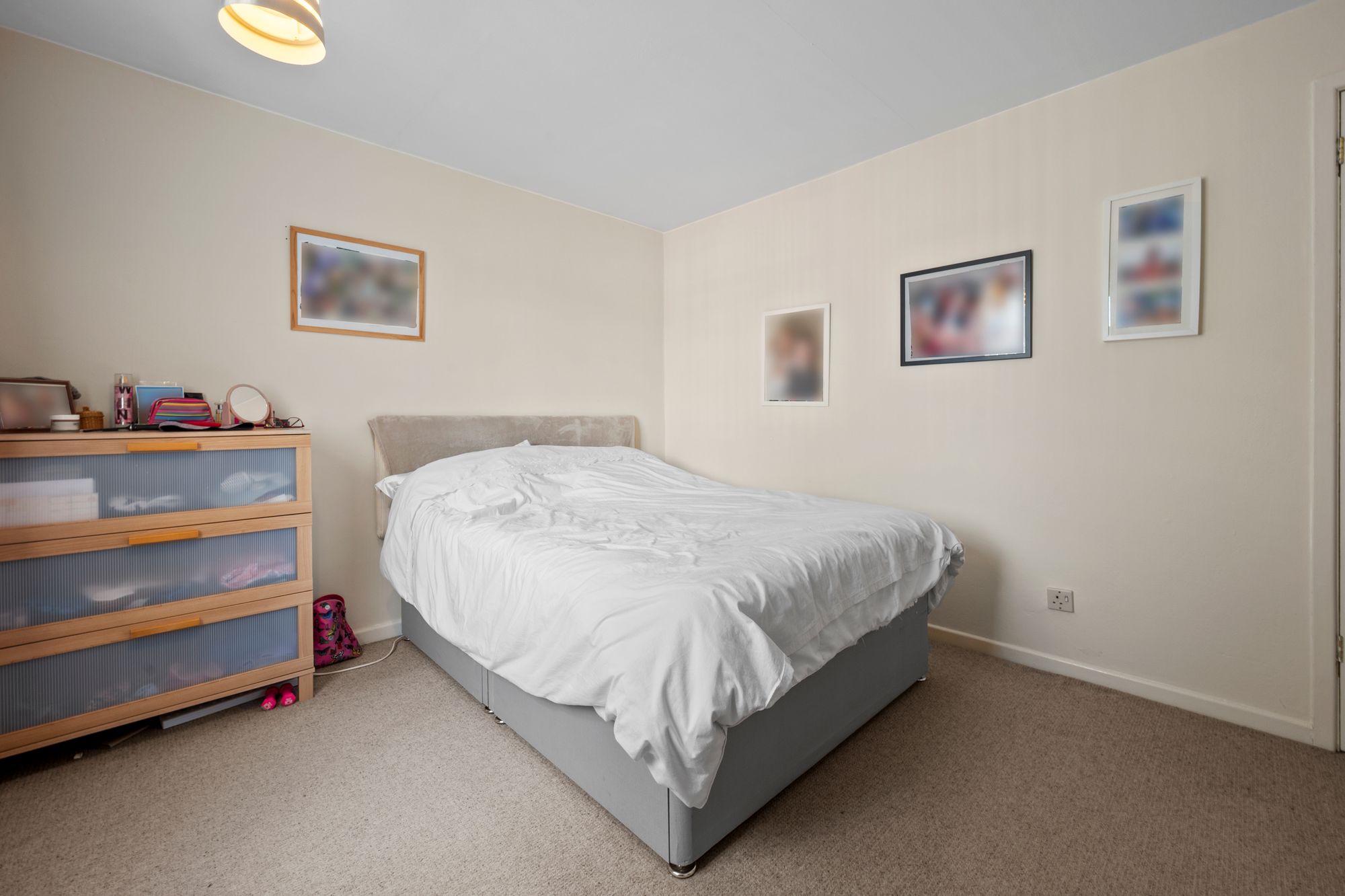 Gayhurst Avenue, Fearnhead, WA2