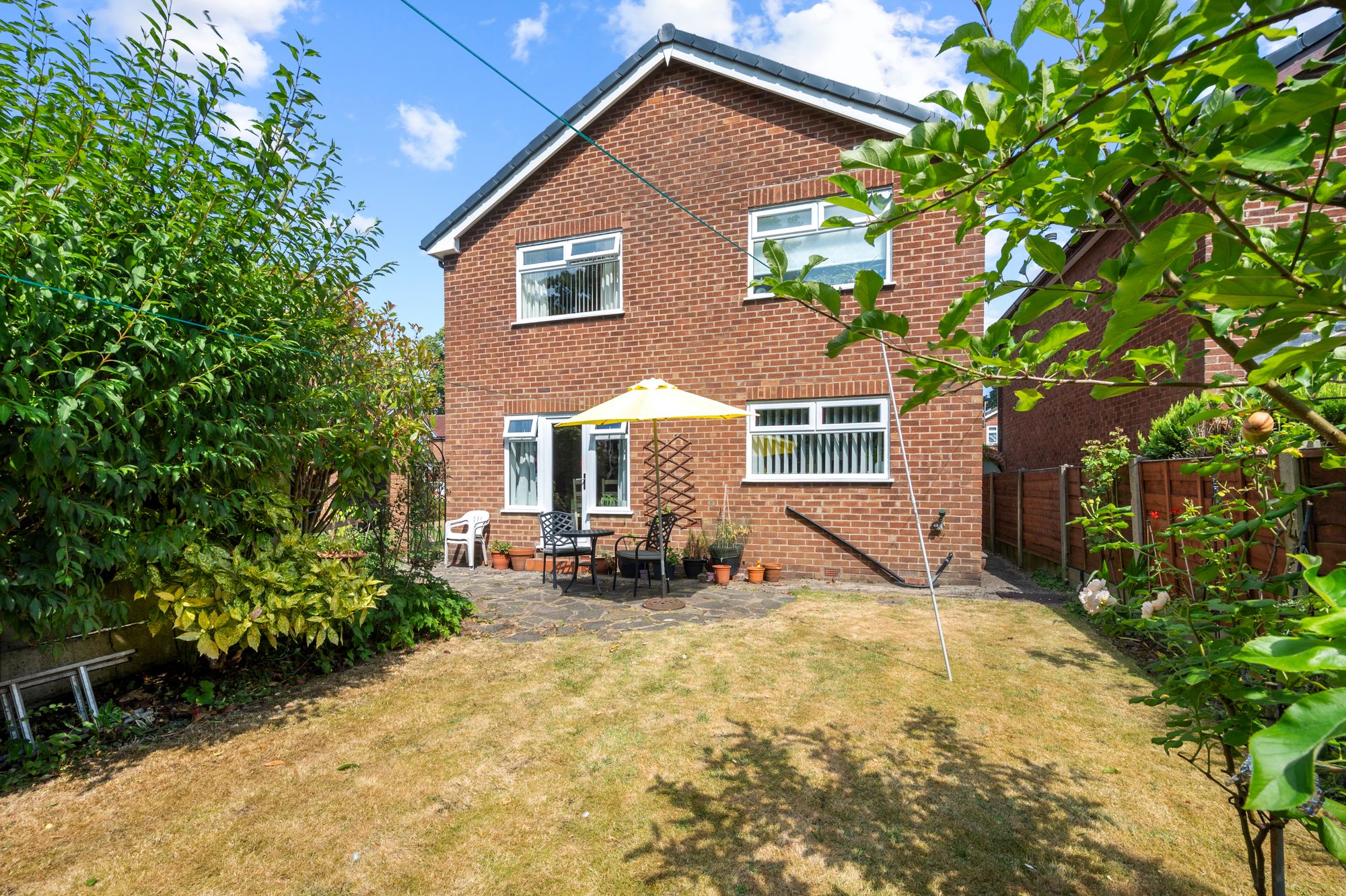 Gayhurst Avenue, Fearnhead, WA2