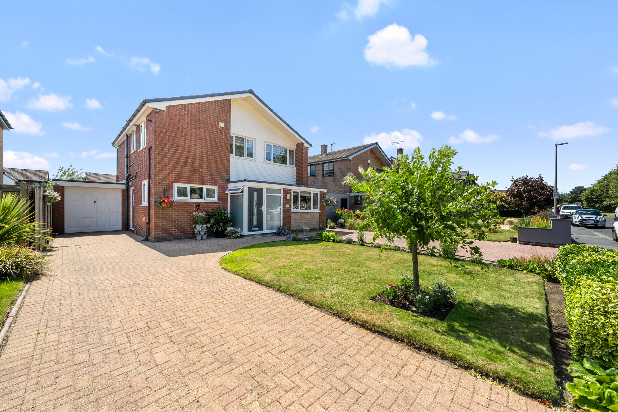 Oakwood Drive, Leigh, WN7