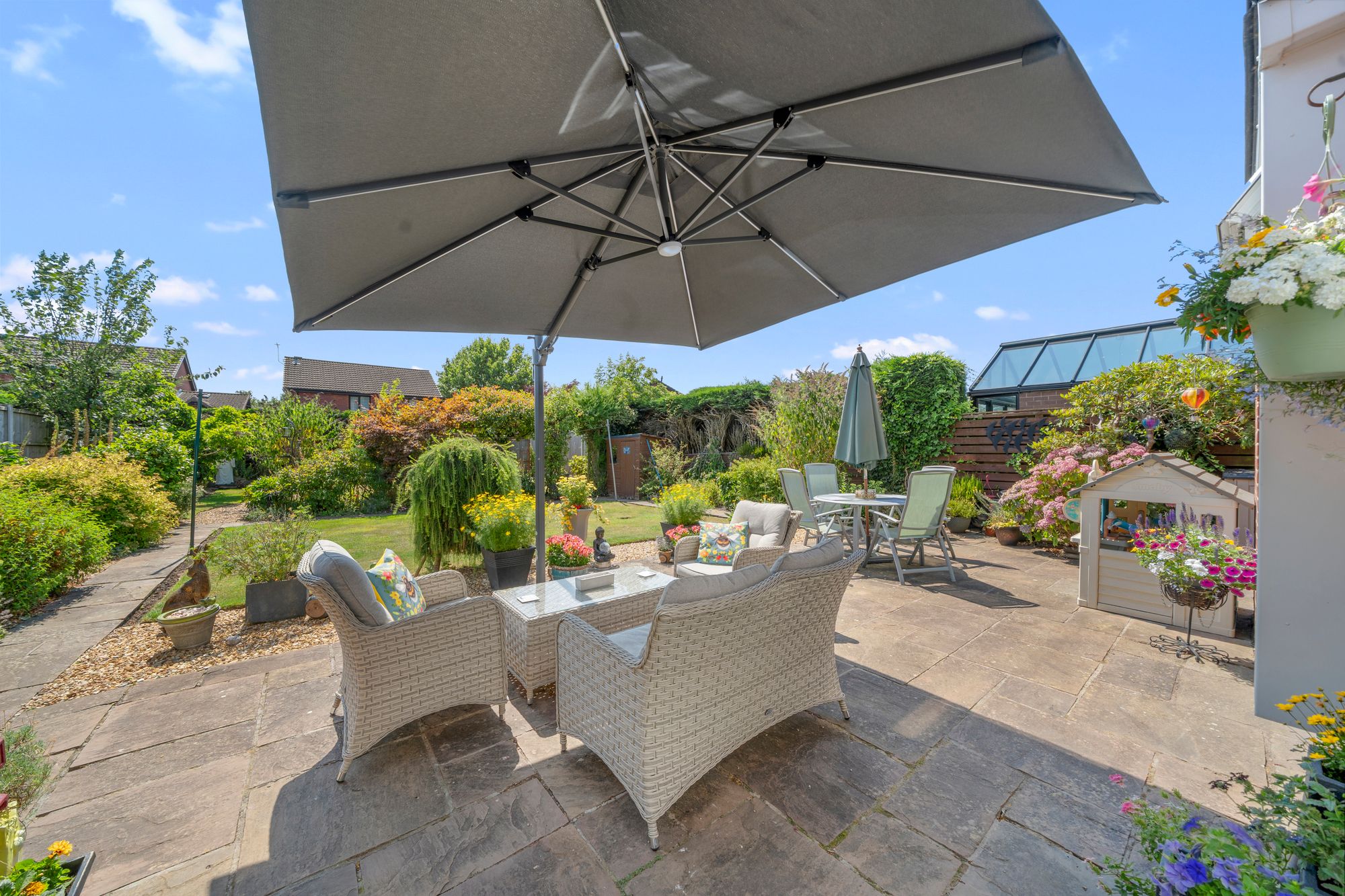 Oakwood Drive, Leigh, WN7