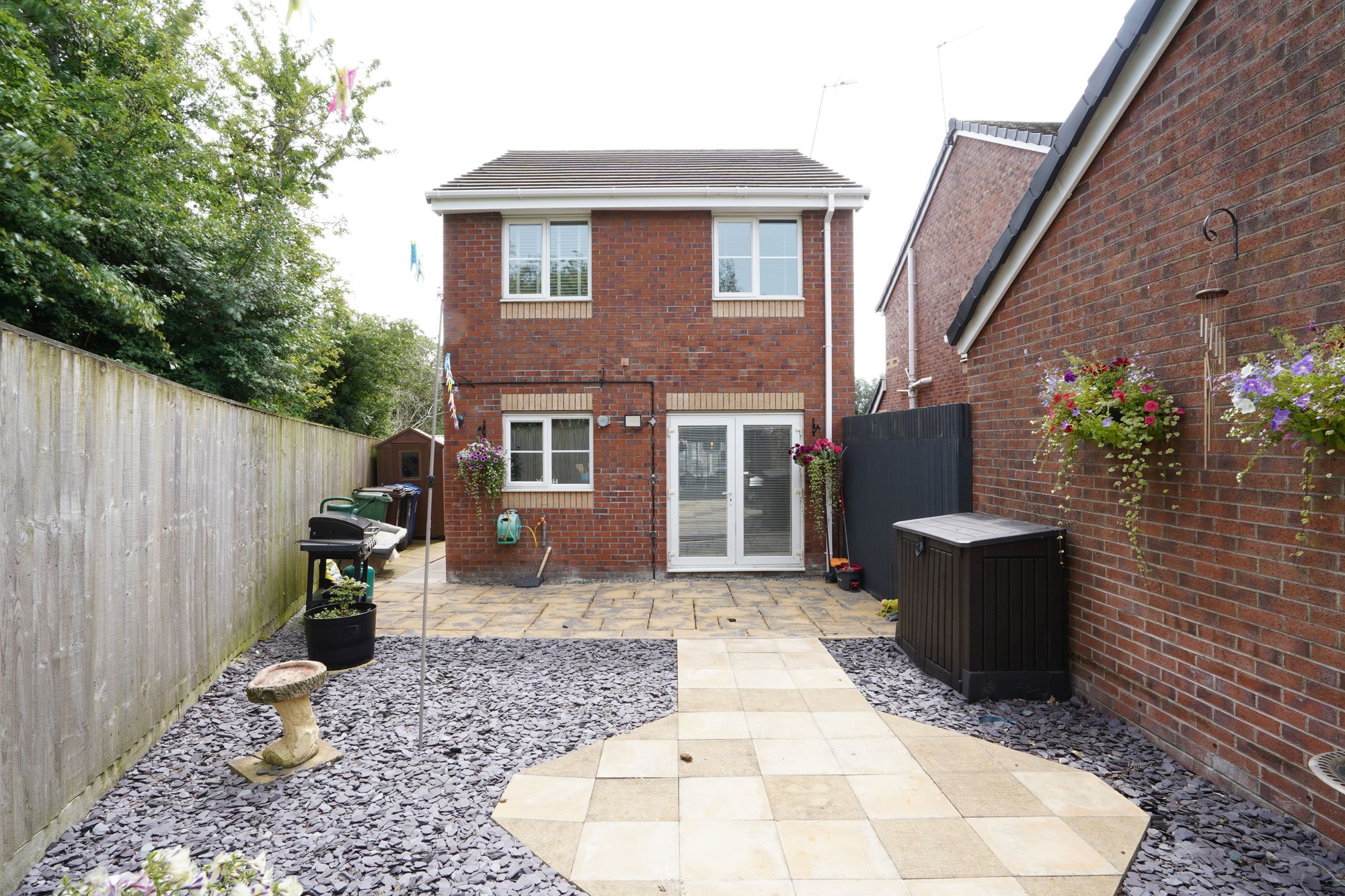 Rainbow Drive, Atherton, M46