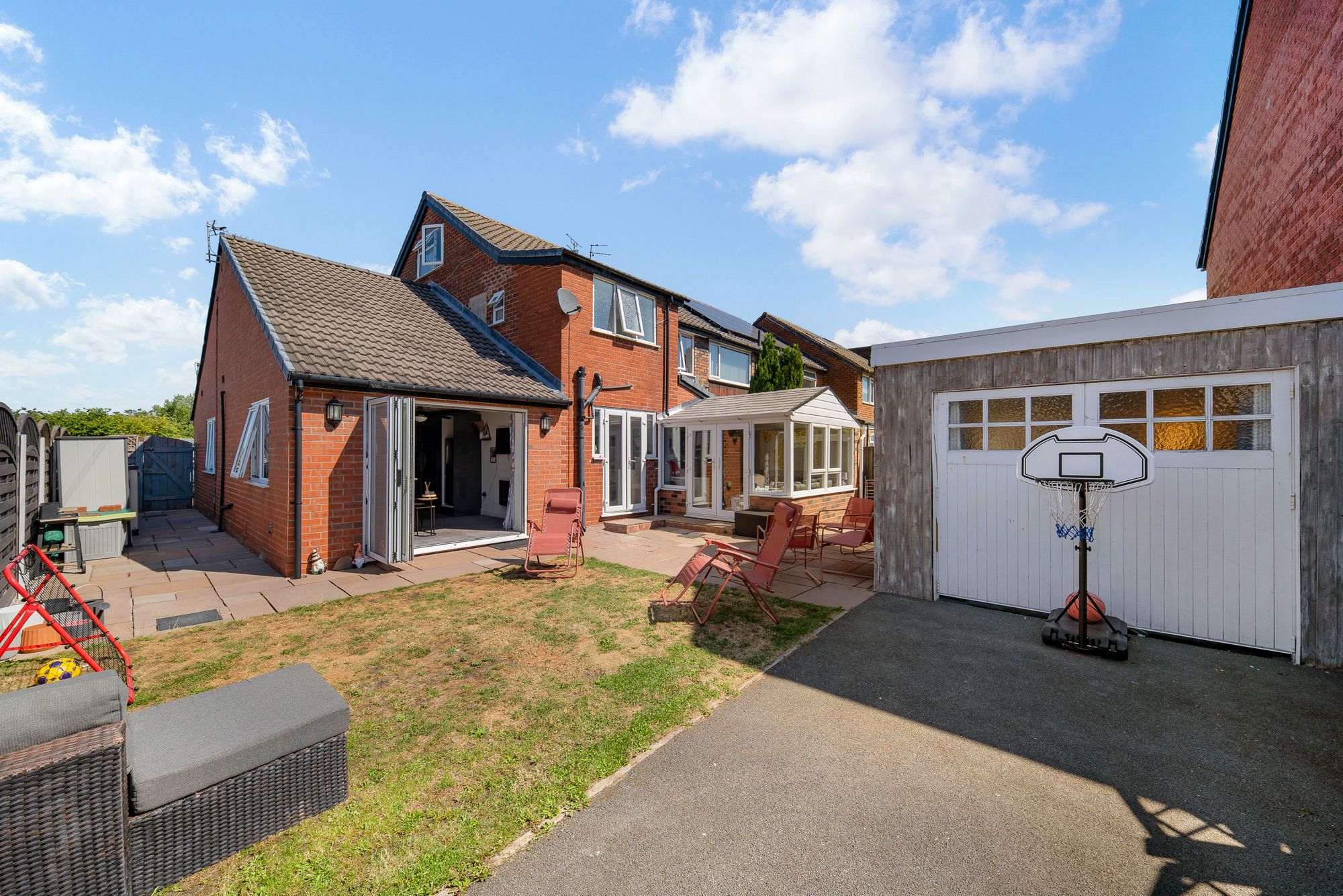 Hampton Drive, Widnes, WA8