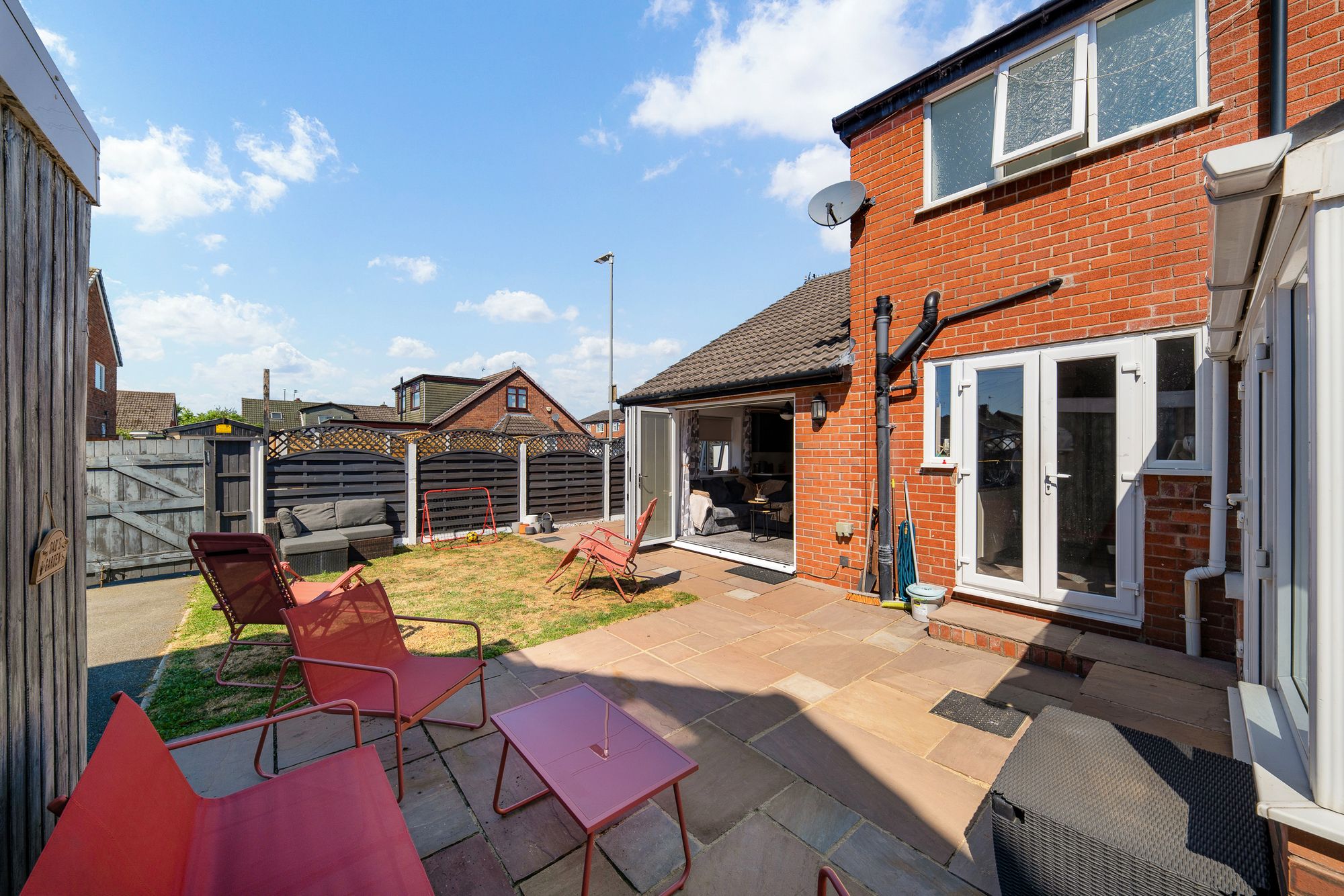Hampton Drive, Widnes, WA8