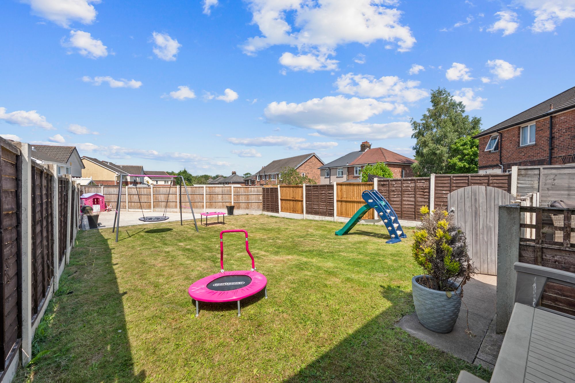 Chisnall Avenue, St. Helens, WA10