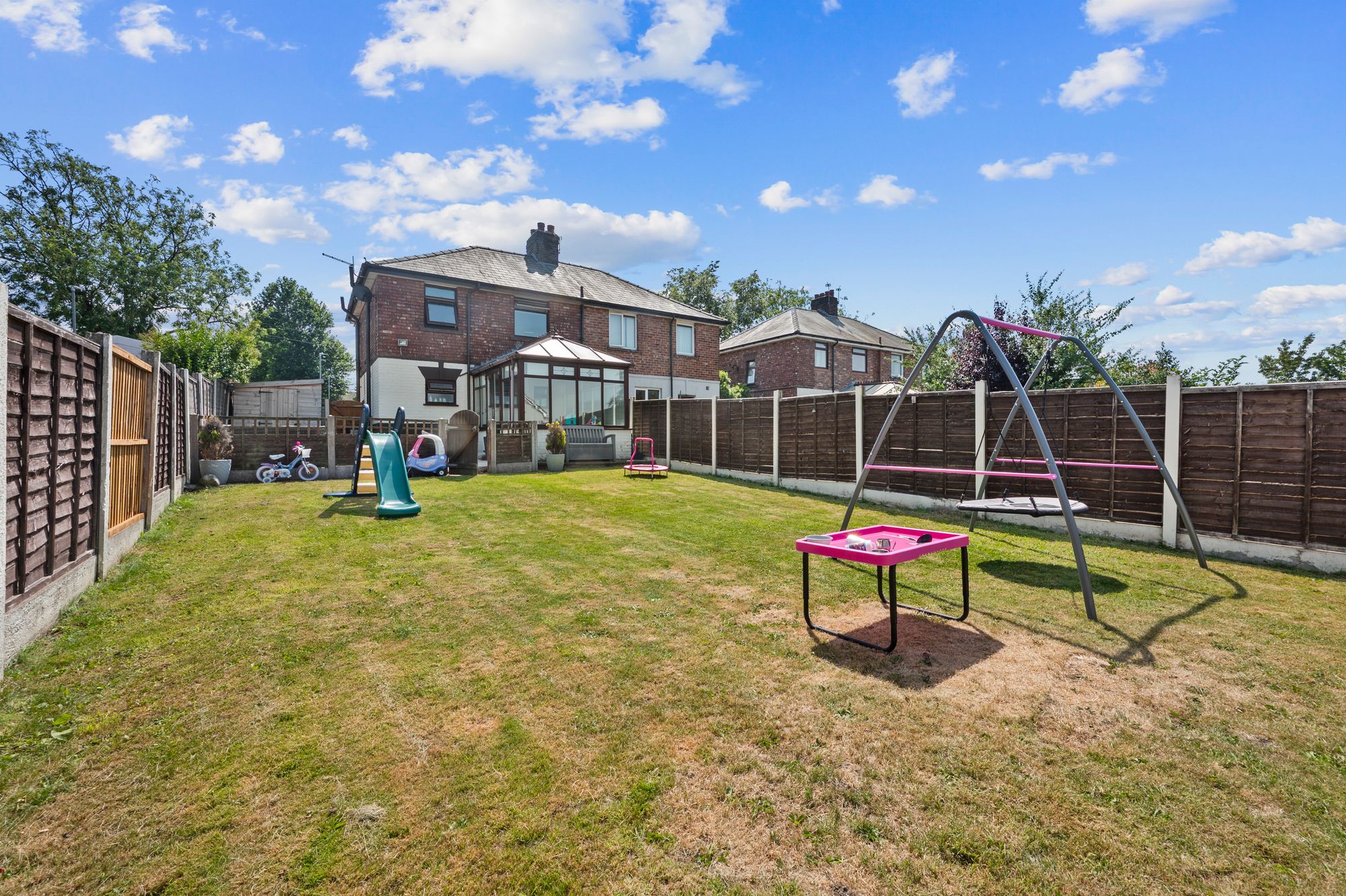 Chisnall Avenue, St. Helens, WA10