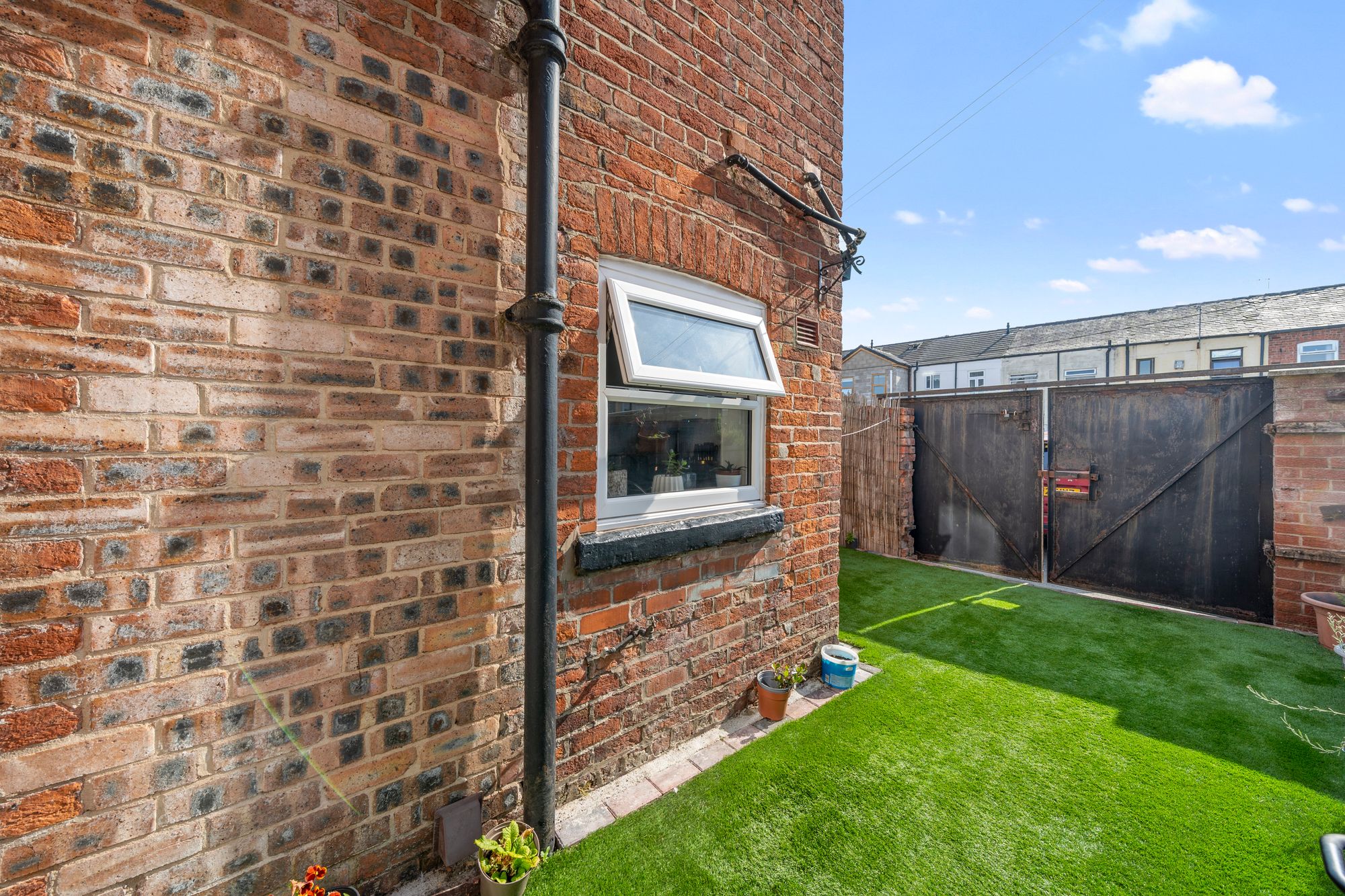 Leigh Road, Leigh, WN7