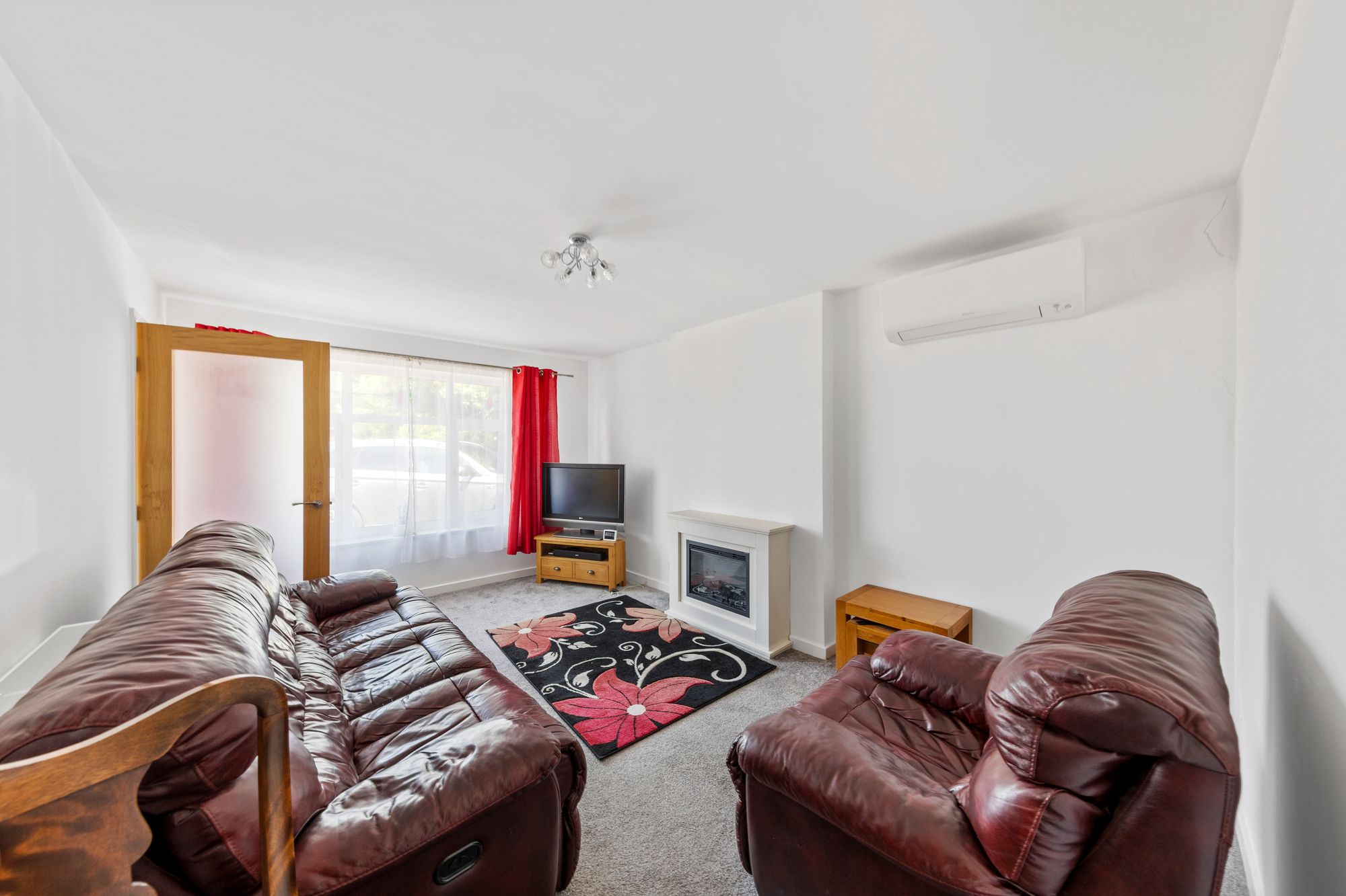 The Pipers, Lowton, WA3