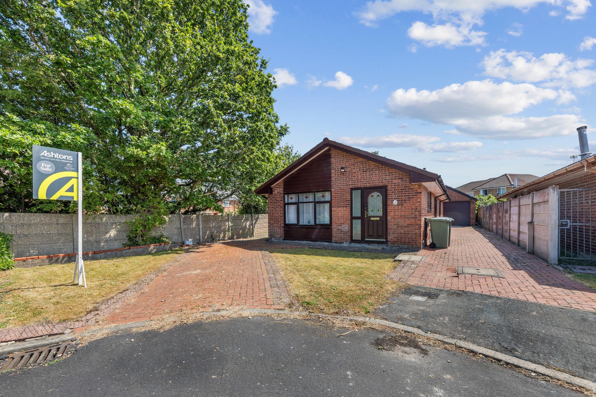 The Pipers, Lowton, WA3