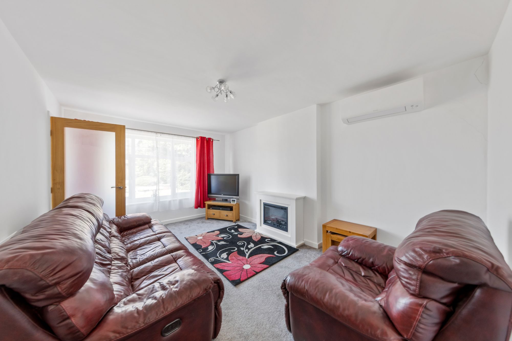 The Pipers, Lowton, WA3