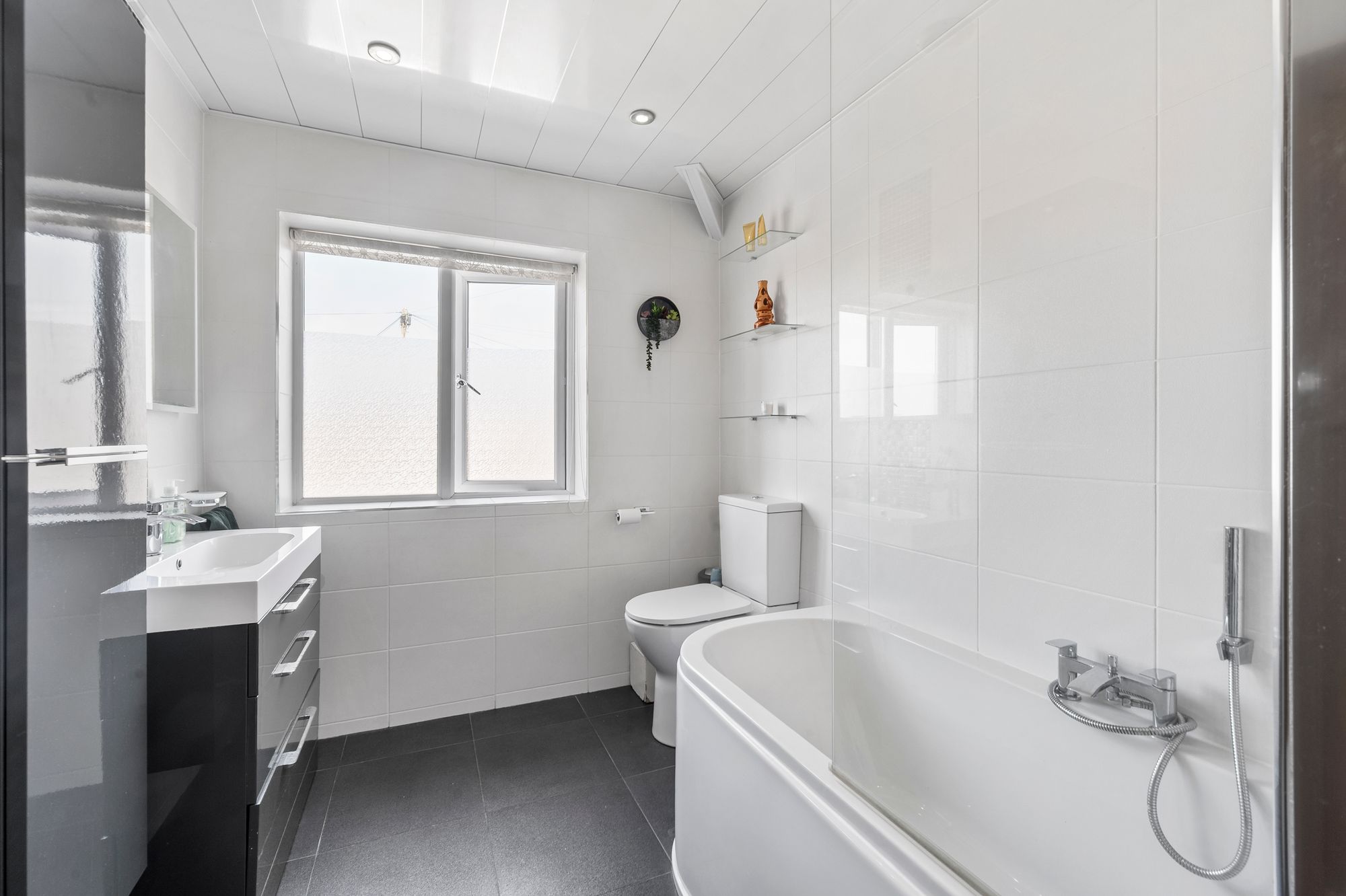Ainsworth Road, Dentons Green, WA10